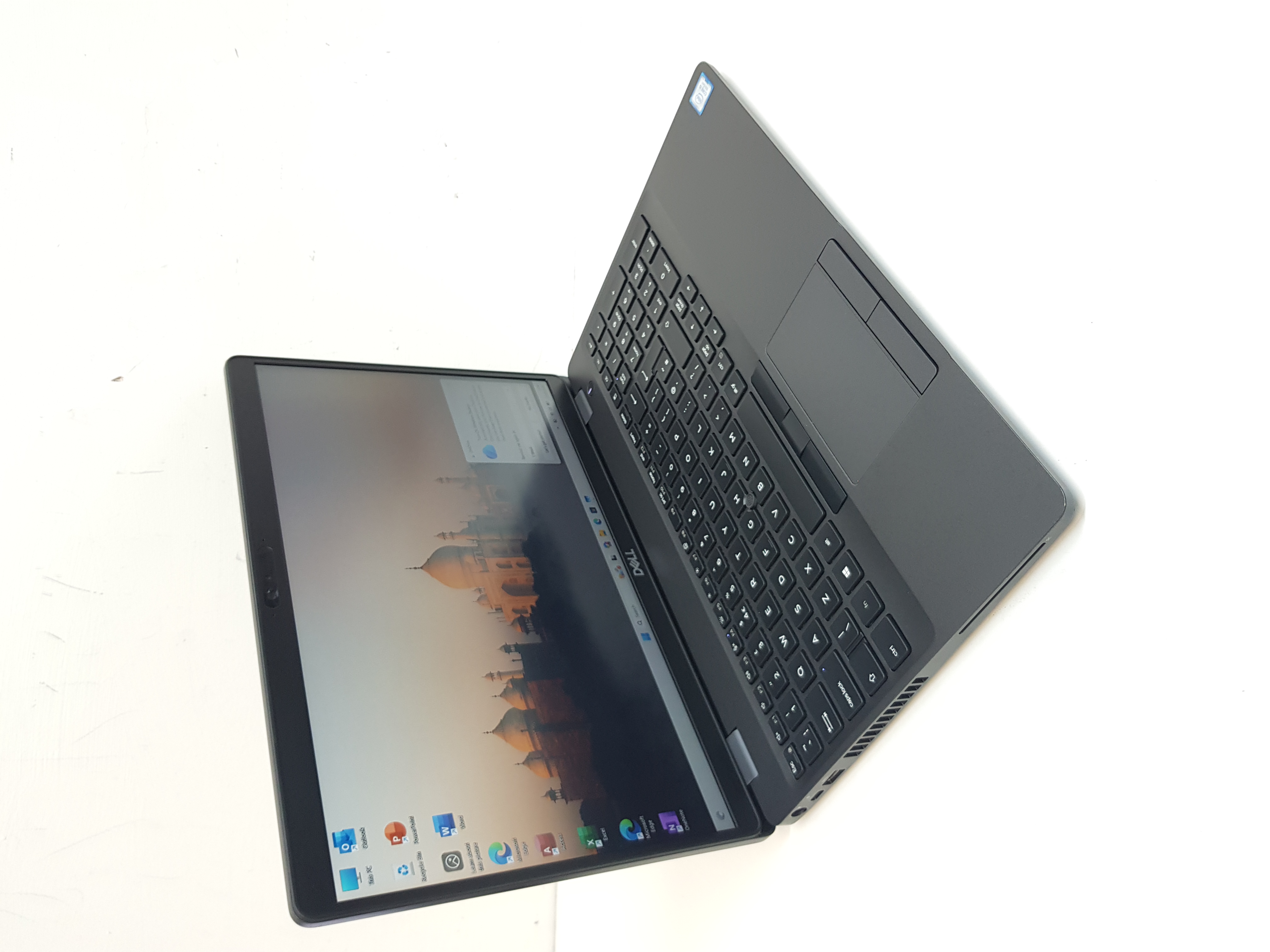 Dell laptop, intel core i5-8th Gen processor, 8GB RAM, 256GB SSD, Microsoft Office 2021 — additional photo