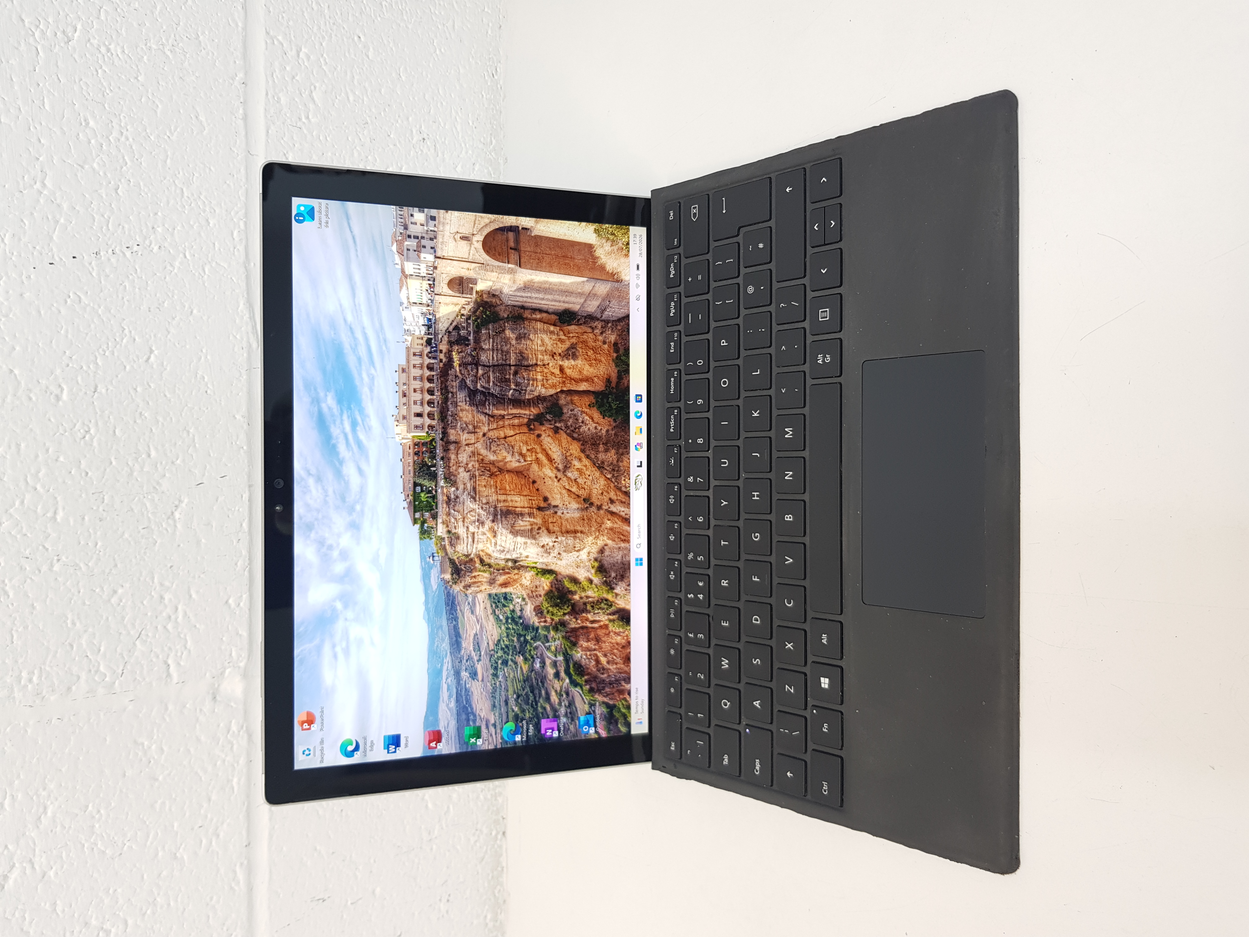 Touch screen Microsoft Laptop, Fast intel core i5 processor, 8GB, 256GB,MS Office 2021, Windows 11
