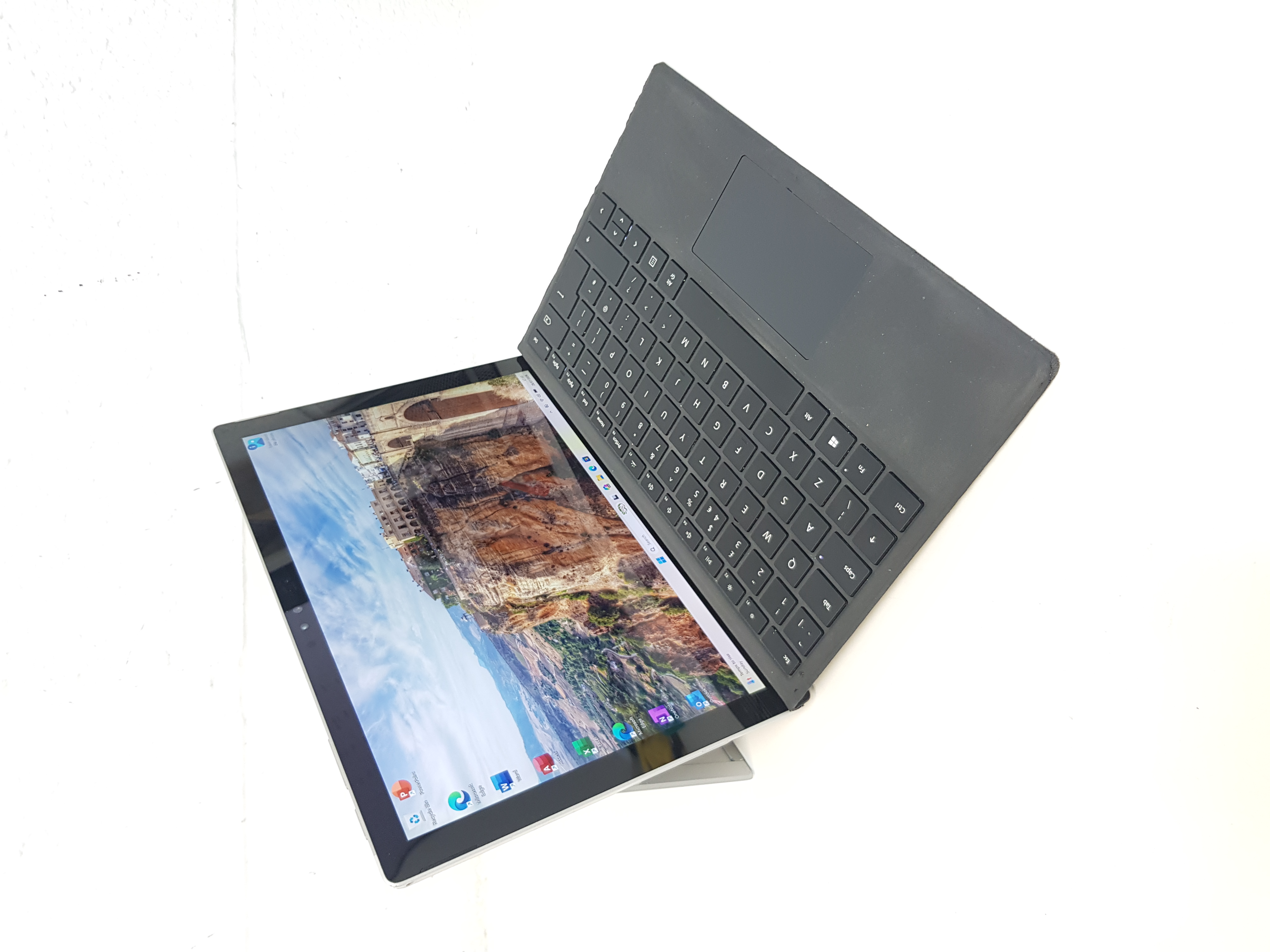 Touch screen Microsoft Laptop, Fast intel core i5 processor, 8GB, 256GB,MS Office 2021, Windows 11 — additional photo