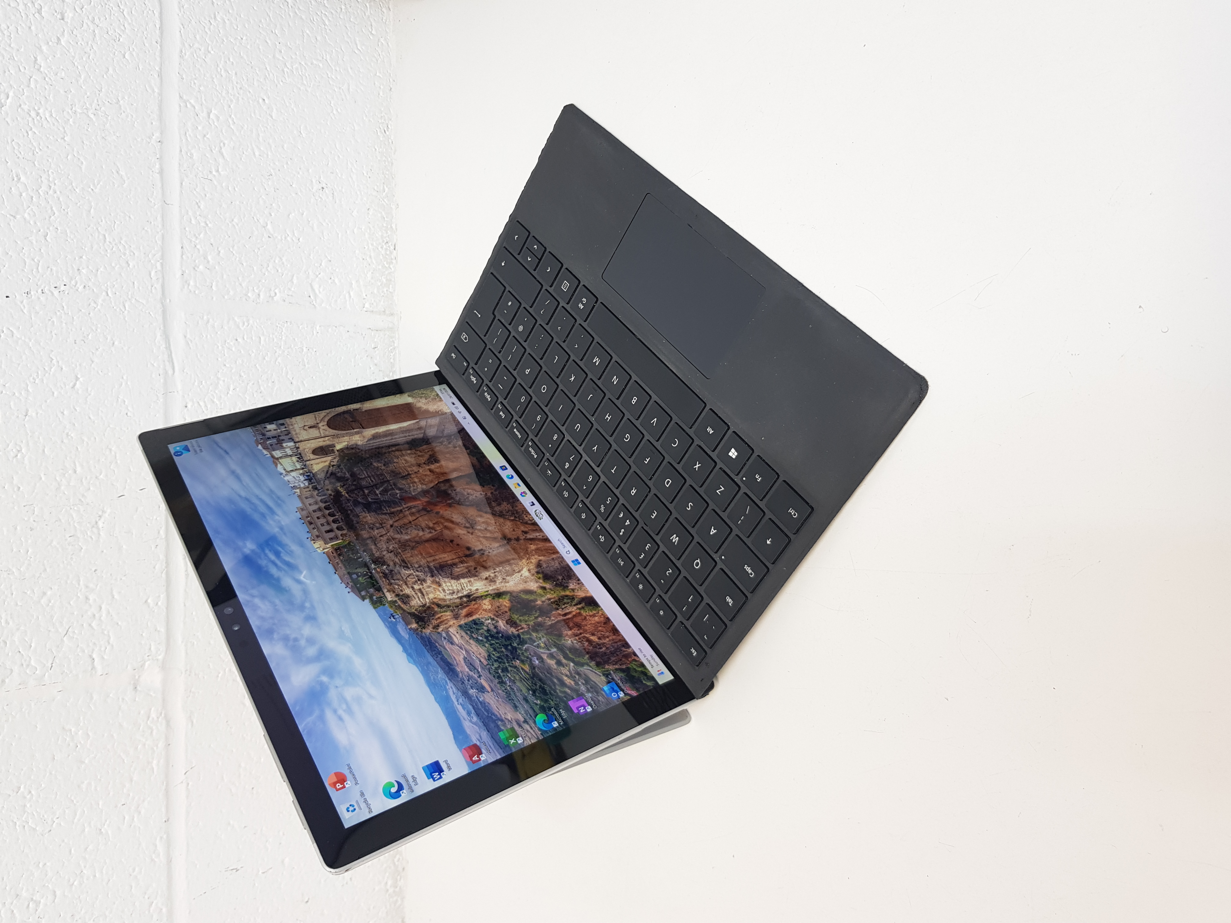 Touch screen Microsoft Laptop, Fast intel core i5 processor, 8GB, 256GB,MS Office 2021, Windows 11 — additional photo