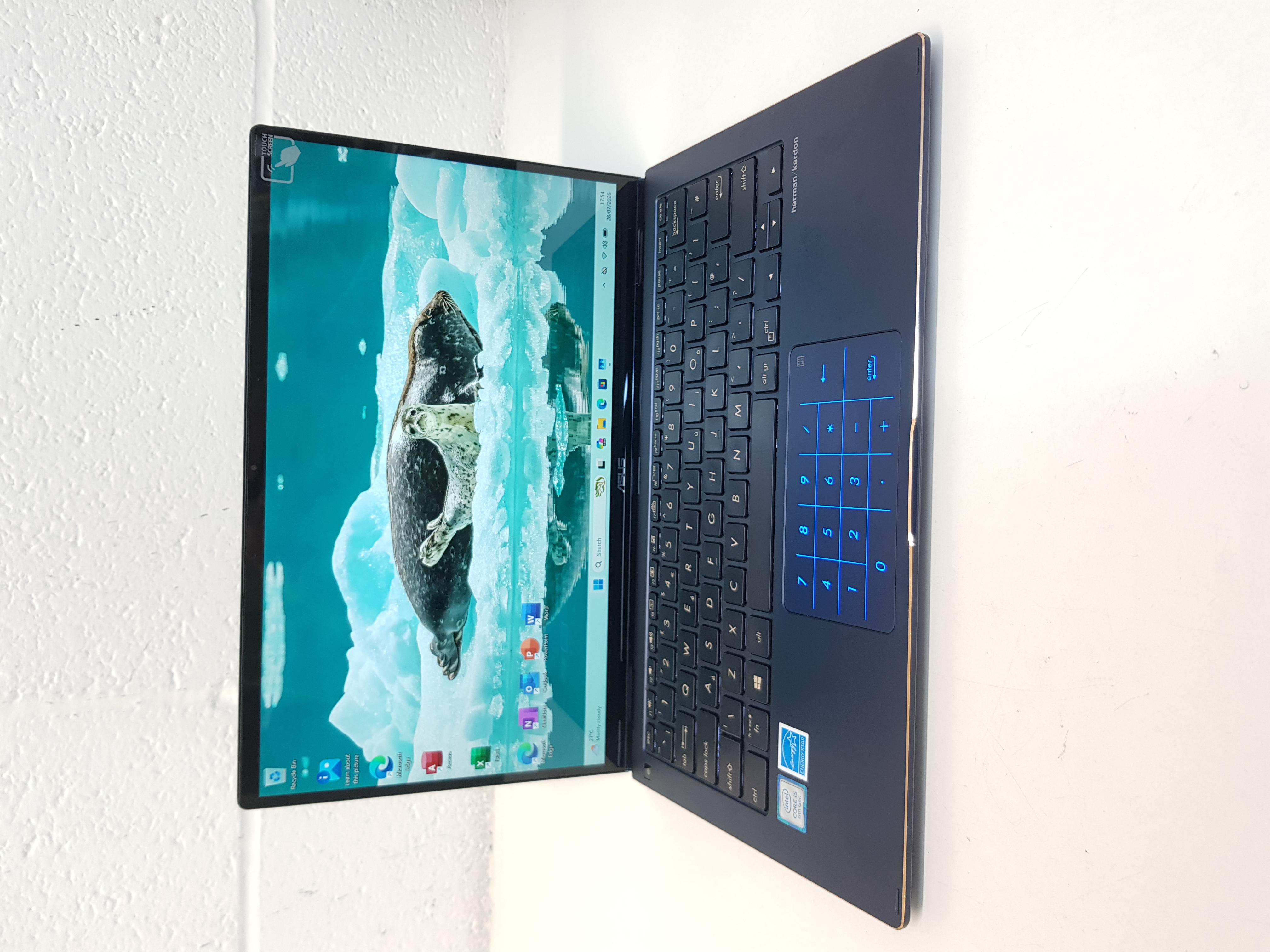 Asus 360° Touch screen Laptop, Numeric touchpad, i5-8th, 8GB Memory, 256GB Storage, Windows 11 — additional photo