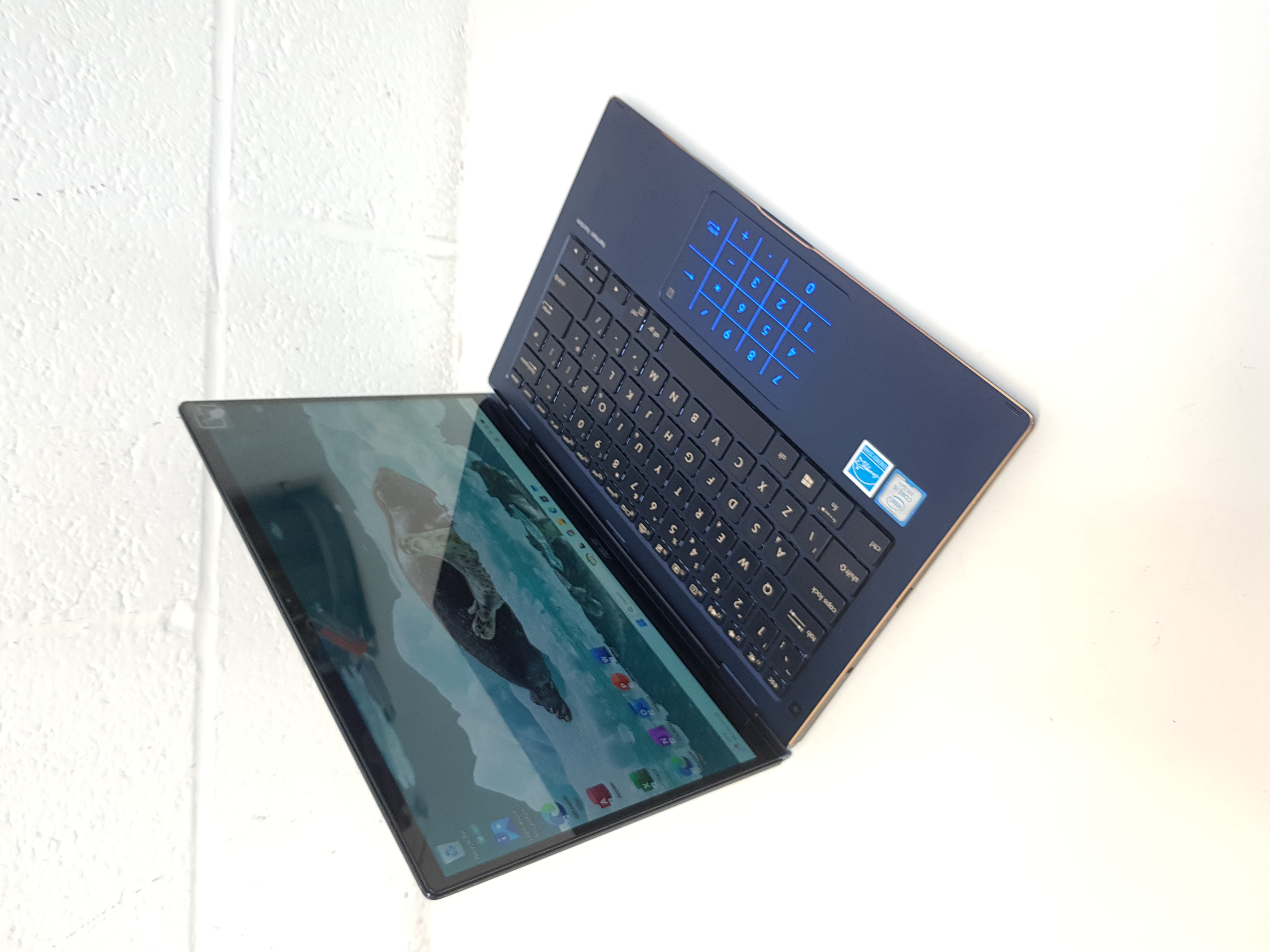 Asus 360° Touch screen Laptop, Numeric touchpad, i5-8th, 8GB Memory, 256GB Storage, Windows 11 — additional photo