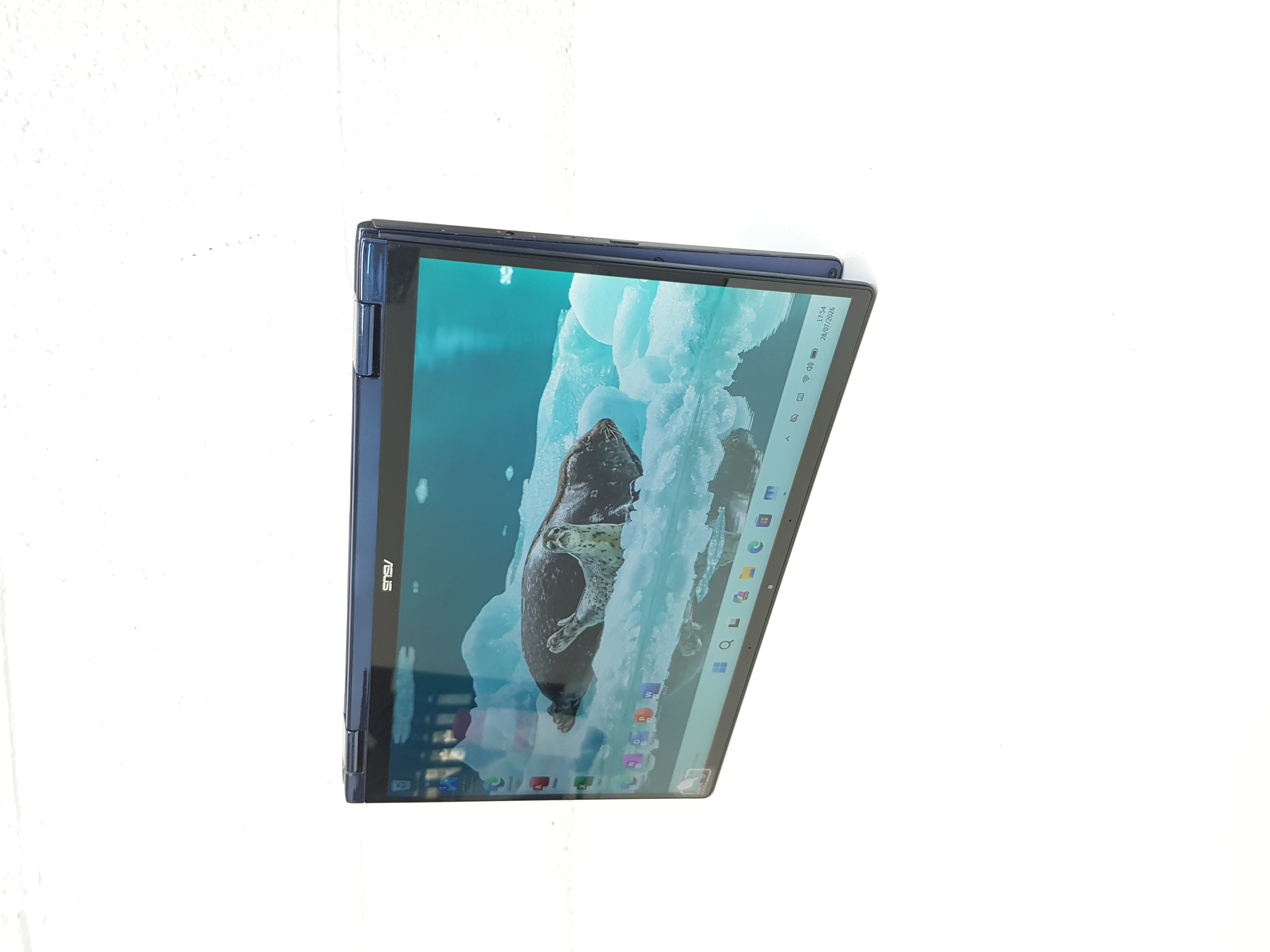 Asus 360° Touch screen Laptop, Numeric touchpad, i5-8th, 8GB Memory, 256GB Storage, Windows 11 — additional photo