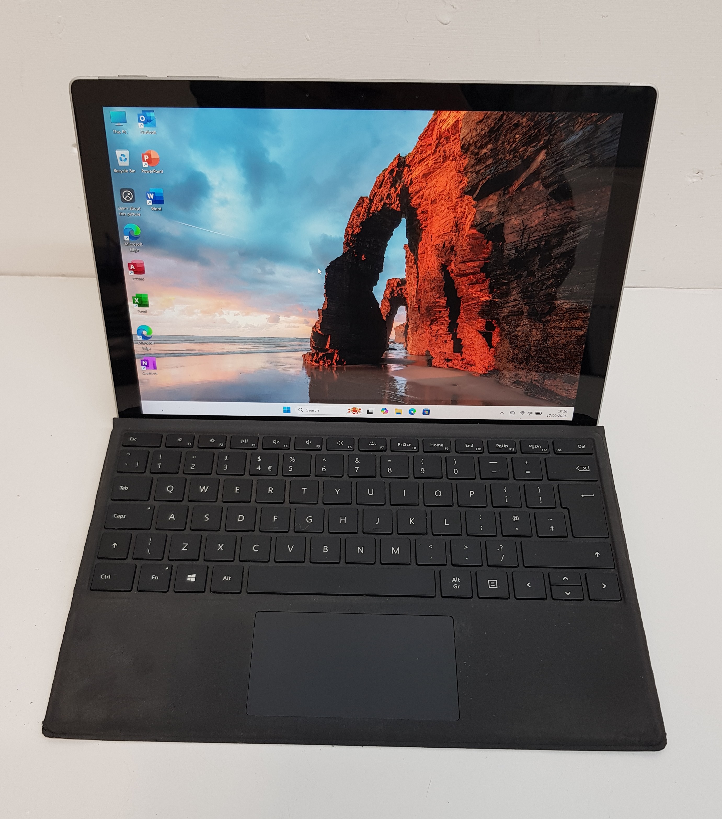 Microsoft Surface Pro 7 | i5 | 8GB RAM | Lightweight | £135  Ref: 78607 Price £135