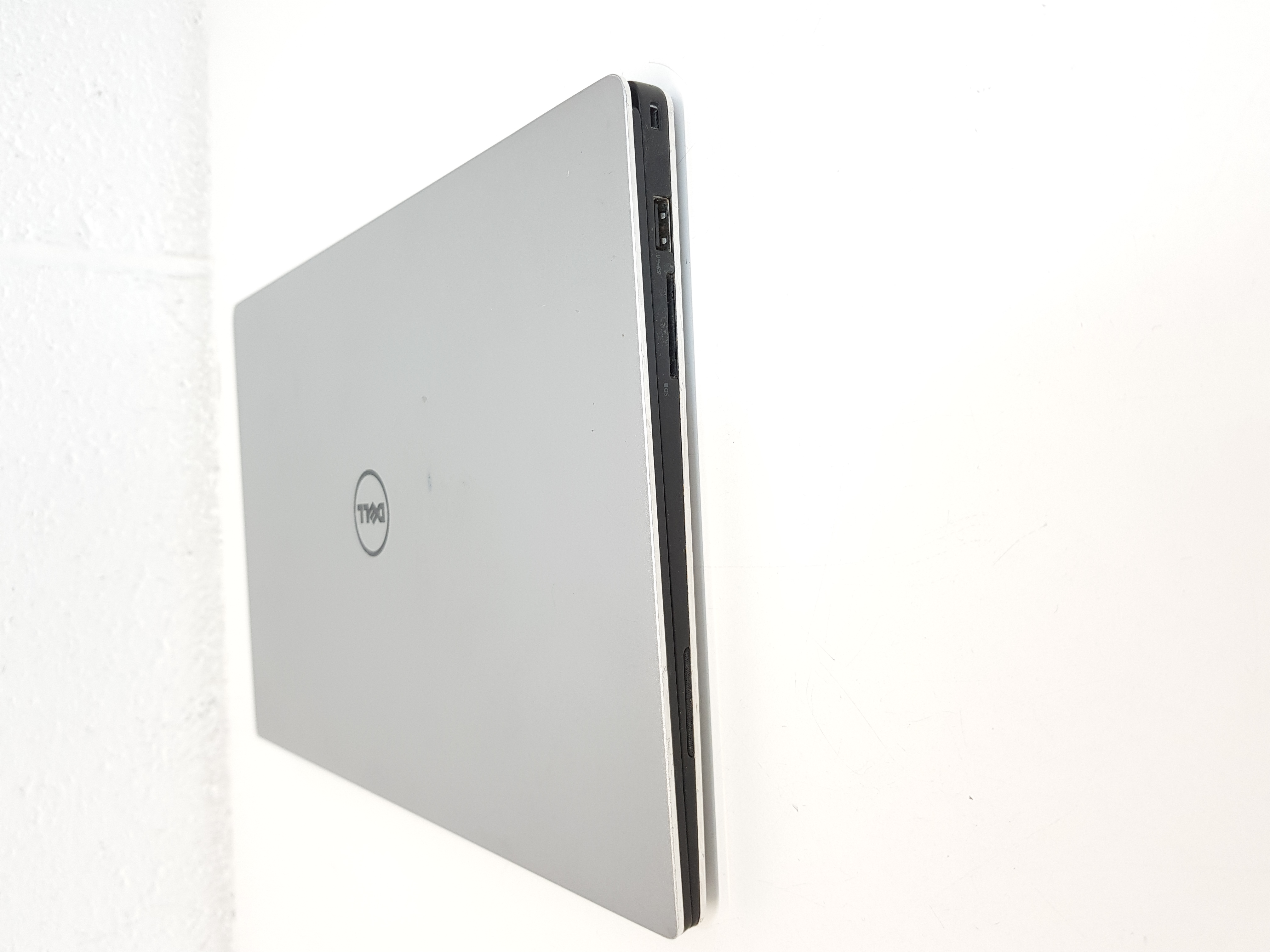 Dell XPS Fast Laptop, intel core i7-8th Gen processor, 8GB Memory, 256GB Storage, Windows 11 — additional photo