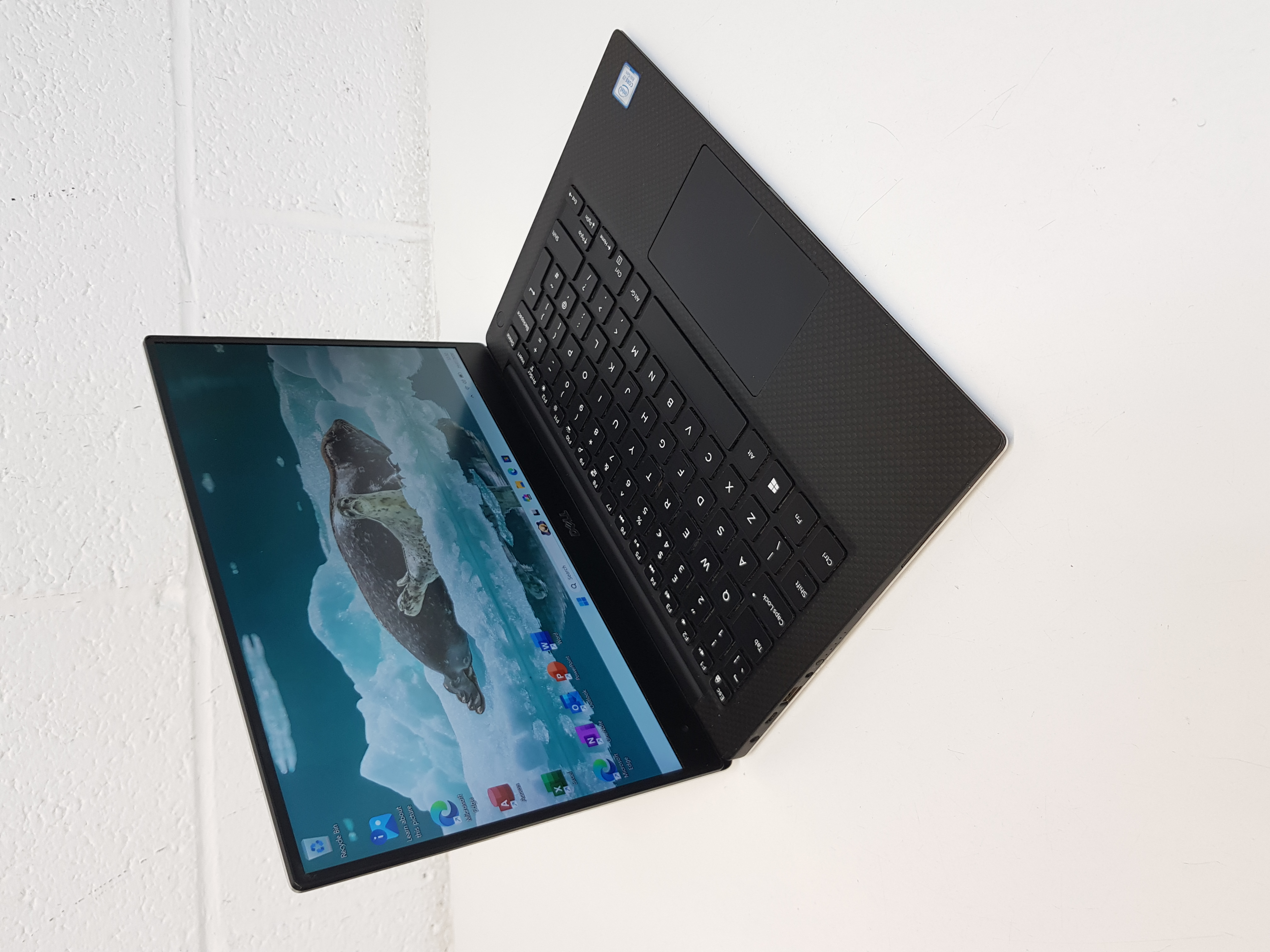 Dell XPS Fast Laptop, intel core i7-8th Gen processor, 8GB Memory, 256GB Storage, Windows 11 — additional photo