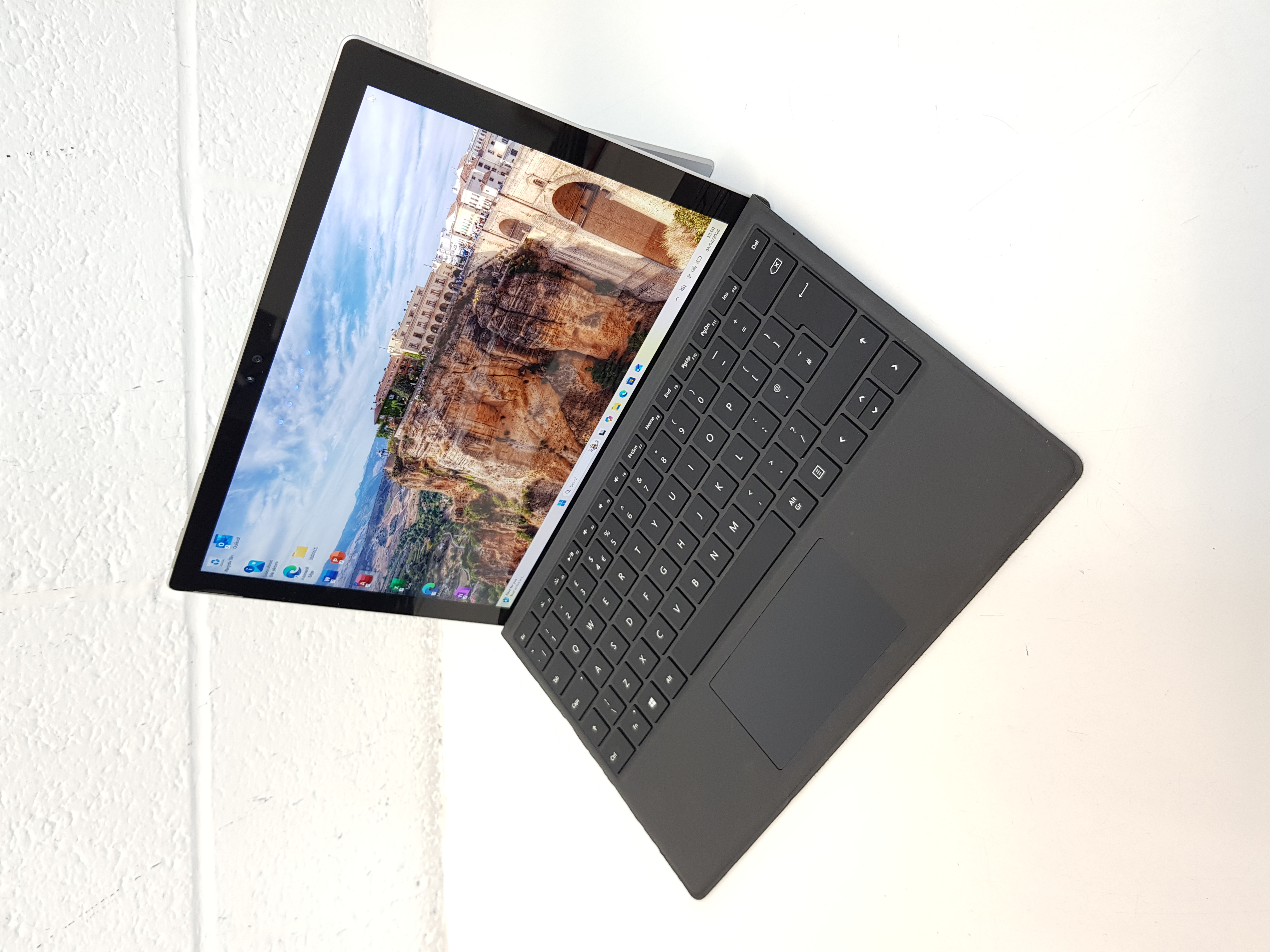Microsoft surface  Pro 4 Touch screen Laptop, intel core i5, 4GB Memory, 256GB Storage, MS Office 2021 — additional photo