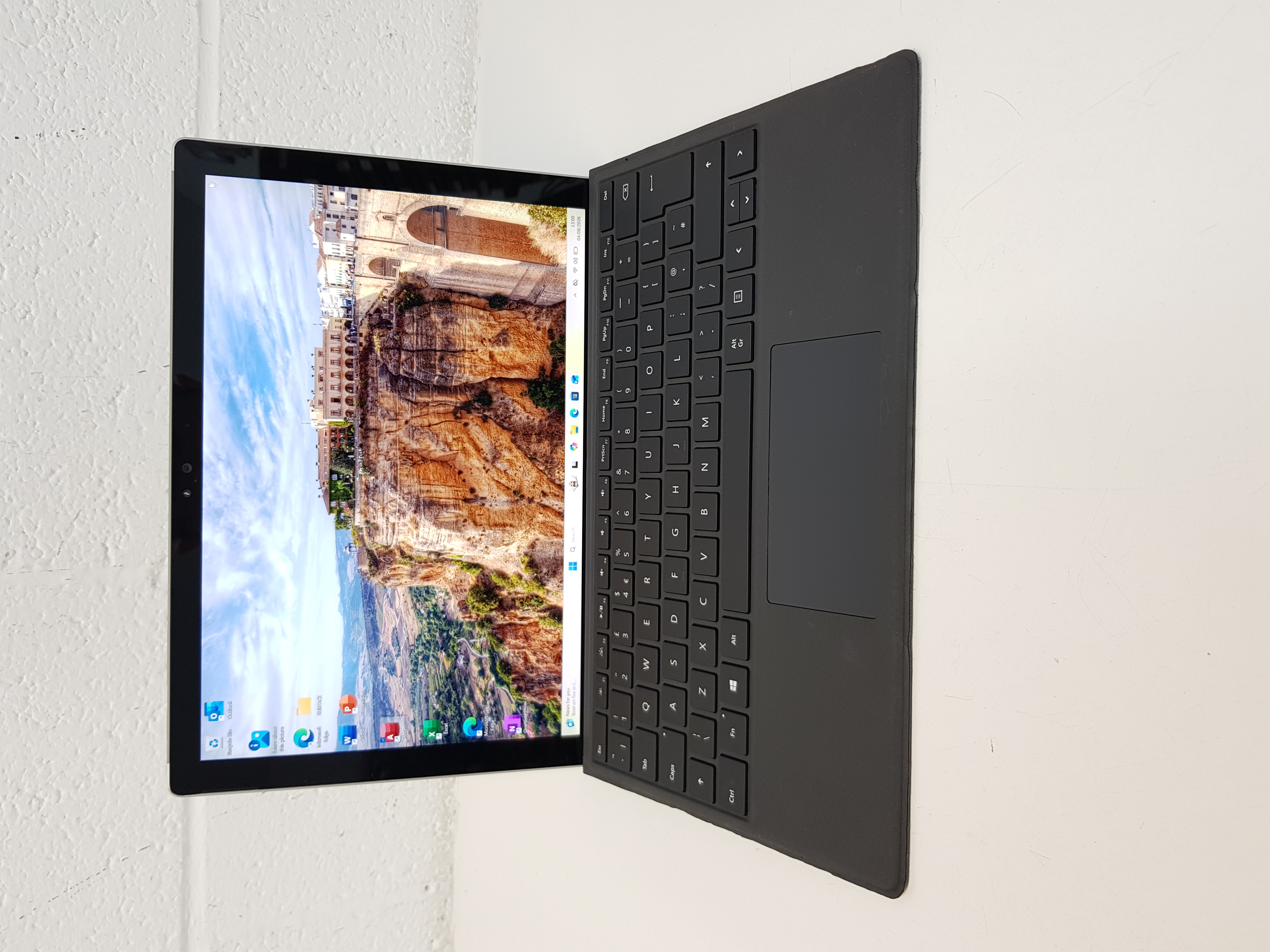 Microsoft surface  Pro 4 Touch screen Laptop, intel core i5, 4GB Memory, 256GB Storage, MS Office 2021 — additional photo