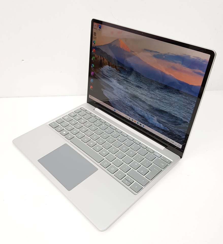 Microsoft Surface Laptop | i5 10th Gen | 16GB RAM | Price £210 Ref: 78610 — additional photo