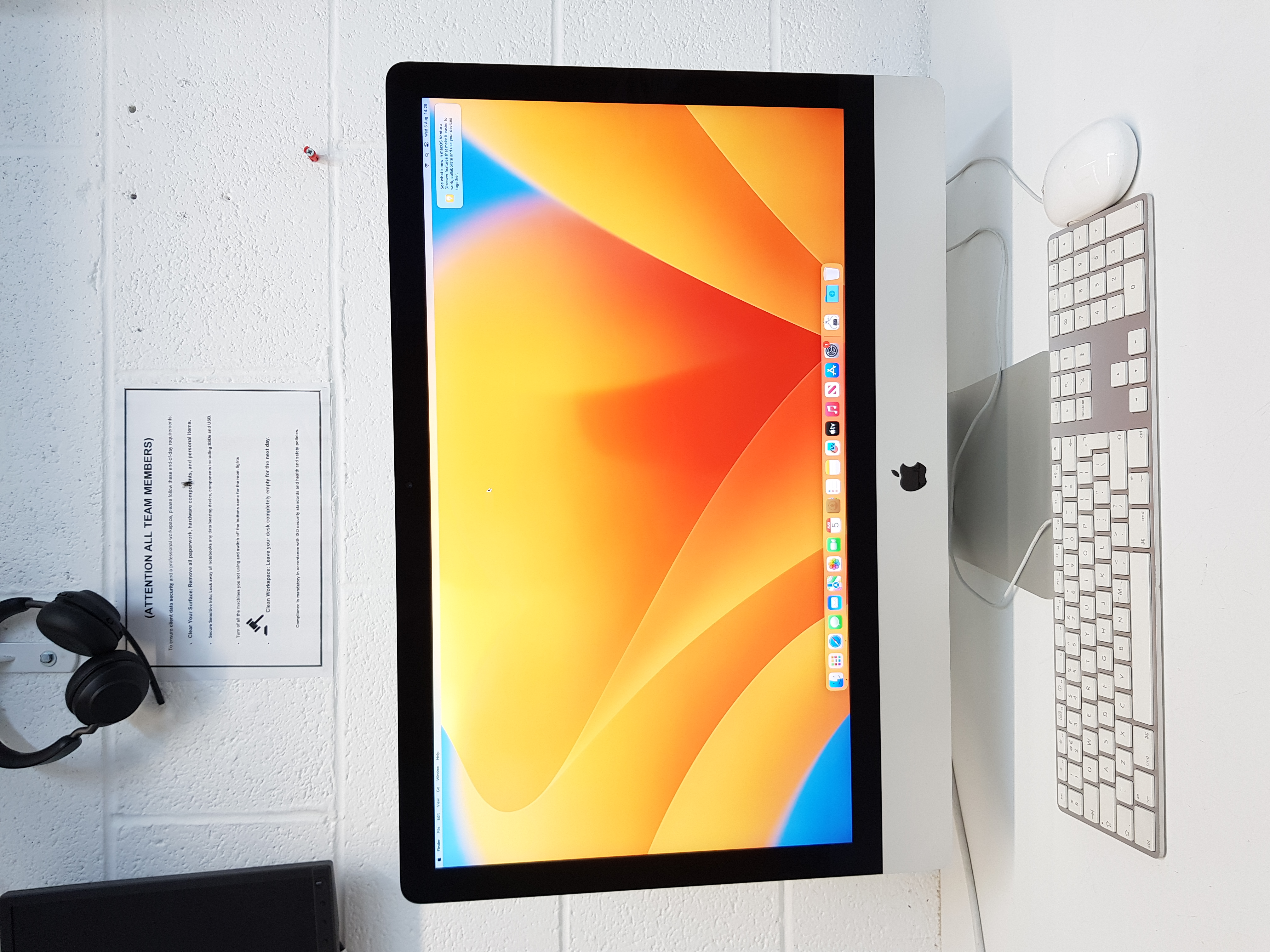 Apple iMac, intel core i5 processor, 16GB RAM, 512GB SSD, 5K Display, 8GB graphics — additional photo