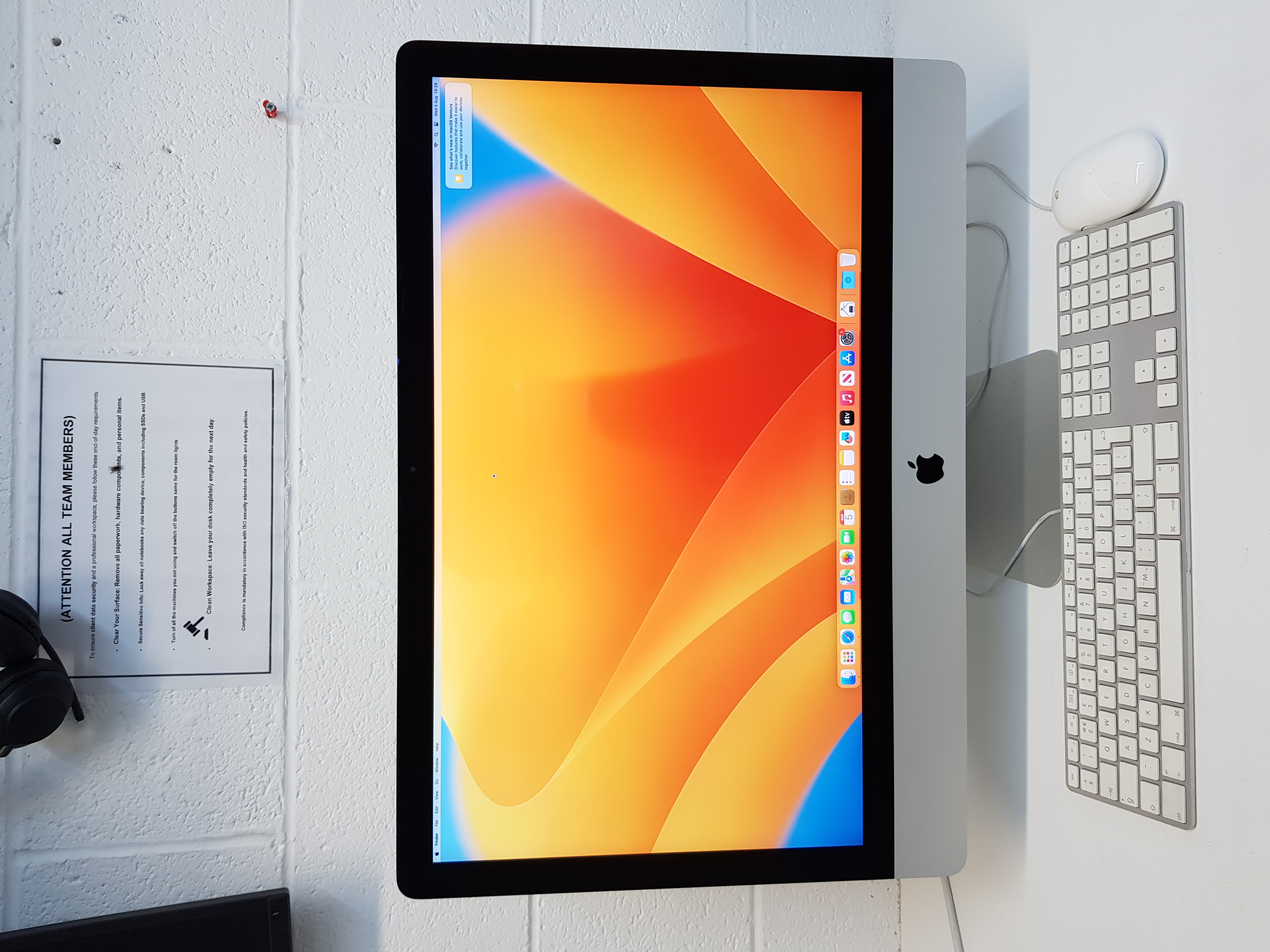 Apple iMac, intel core i5 processor, 16GB RAM, 512GB SSD, 5K Display, 8GB graphics — additional photo