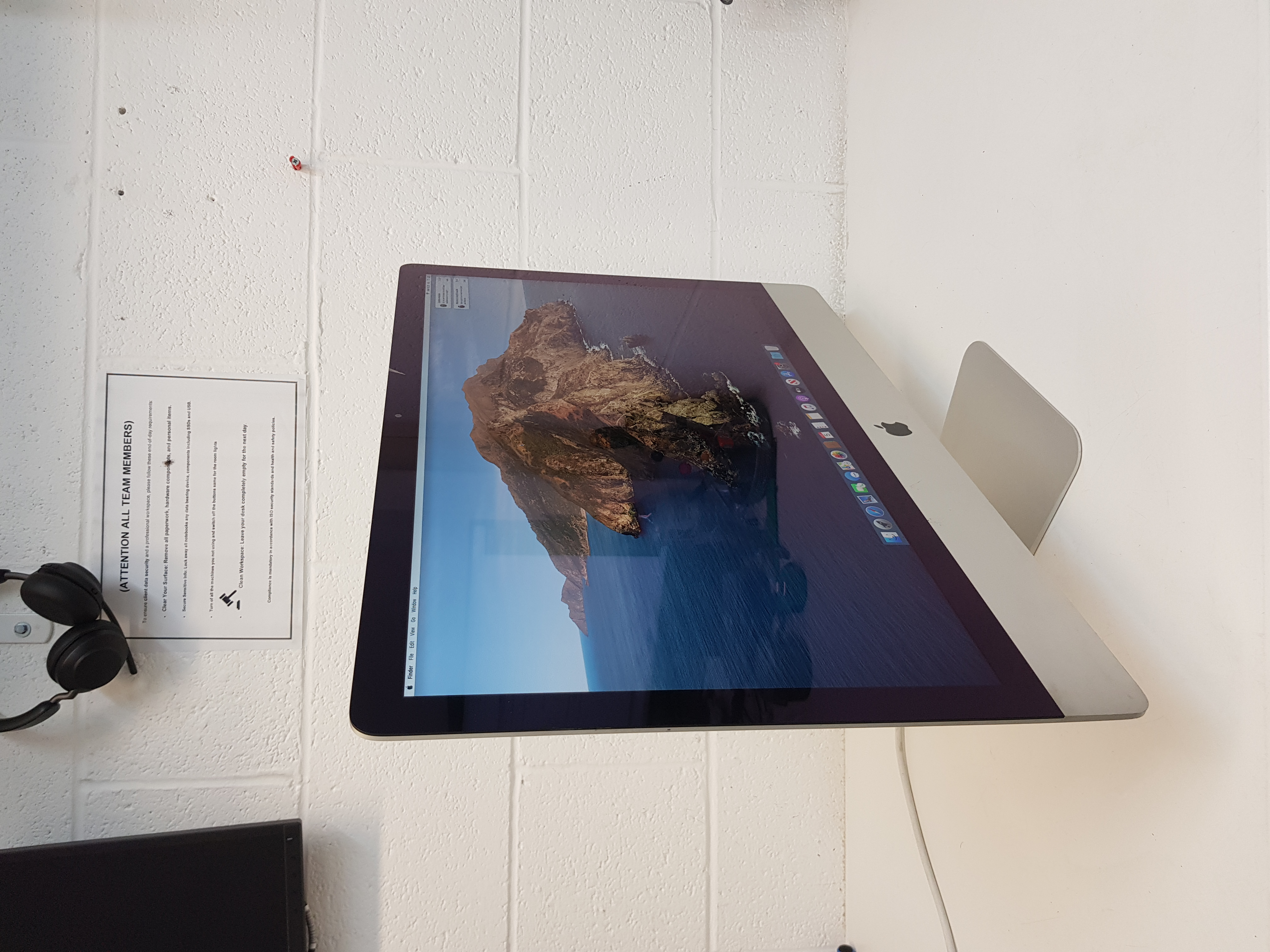 Apple iMac, intel core i7 processor, 32GB RAM, 256GB SSD, 2GB GTX graphics — additional photo