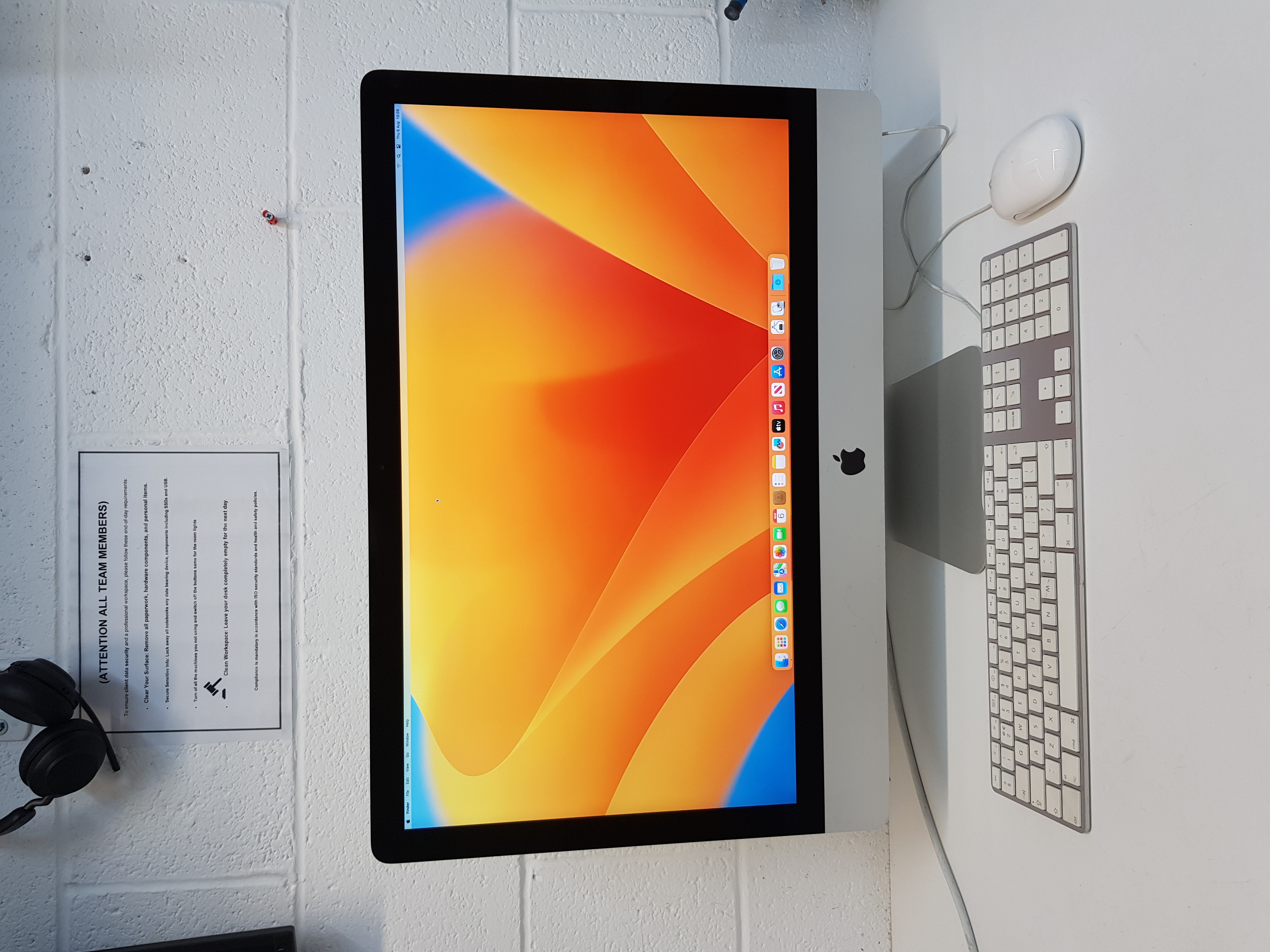 Apple iMac, intel core i5 processor, 32GB RAM, 512GB SSD, 4GB graphics