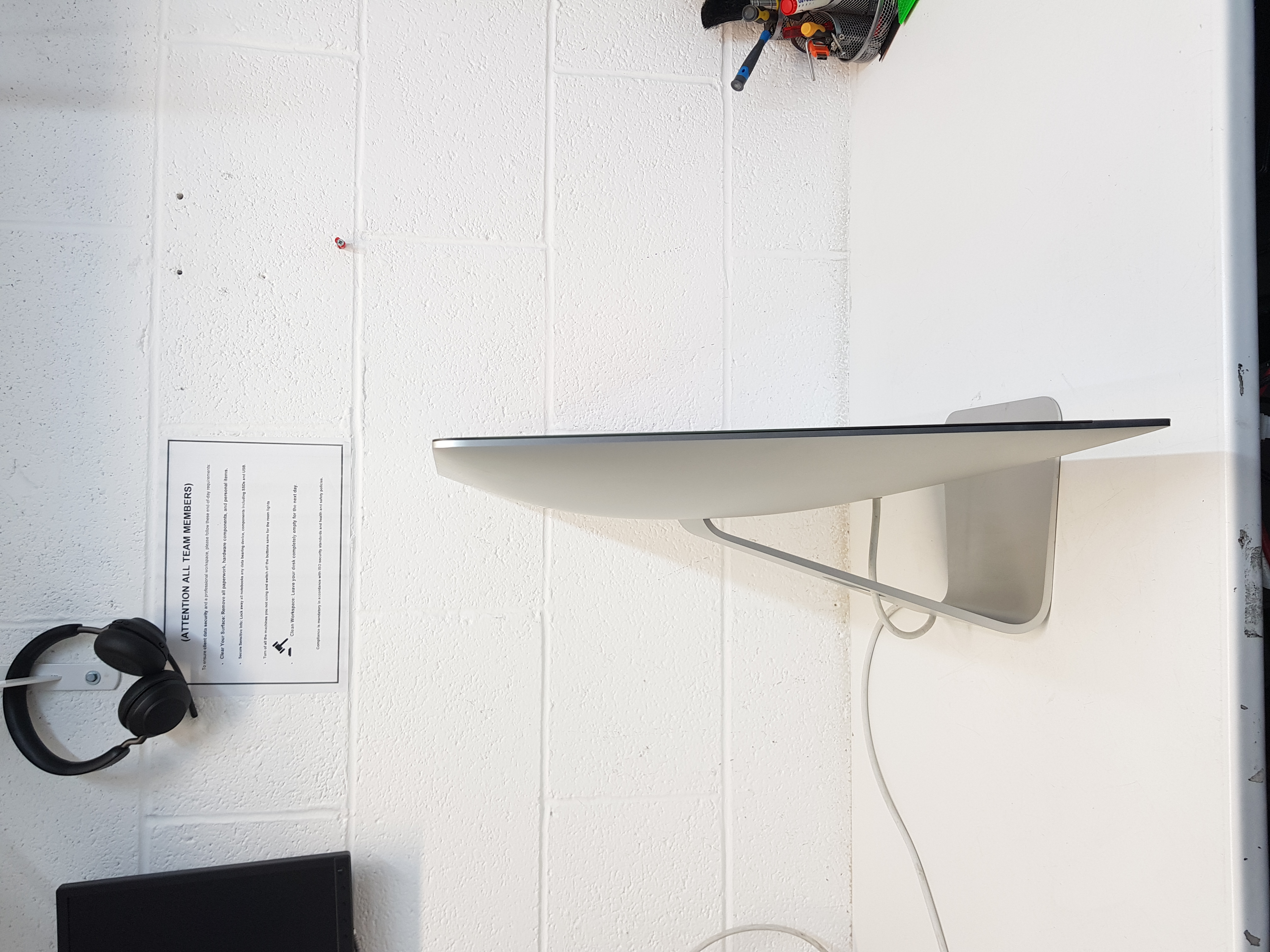 Apple iMac, intel core i5 processor, 32GB RAM, 512GB SSD, 4GB graphics — additional photo