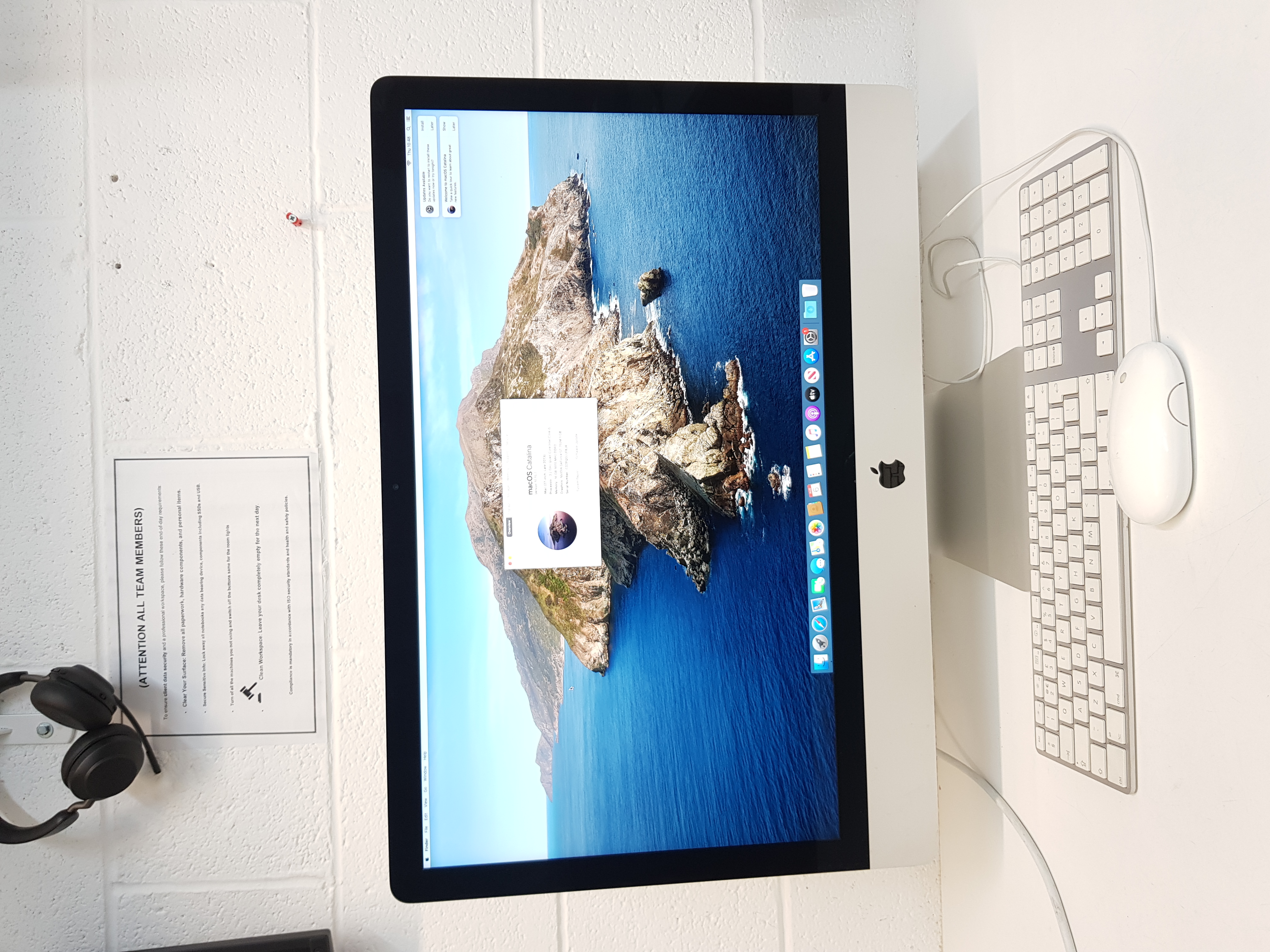 Apple iMac, intel core i5 processor, 16GB RAM, 512GB SSD, 1GB graphics