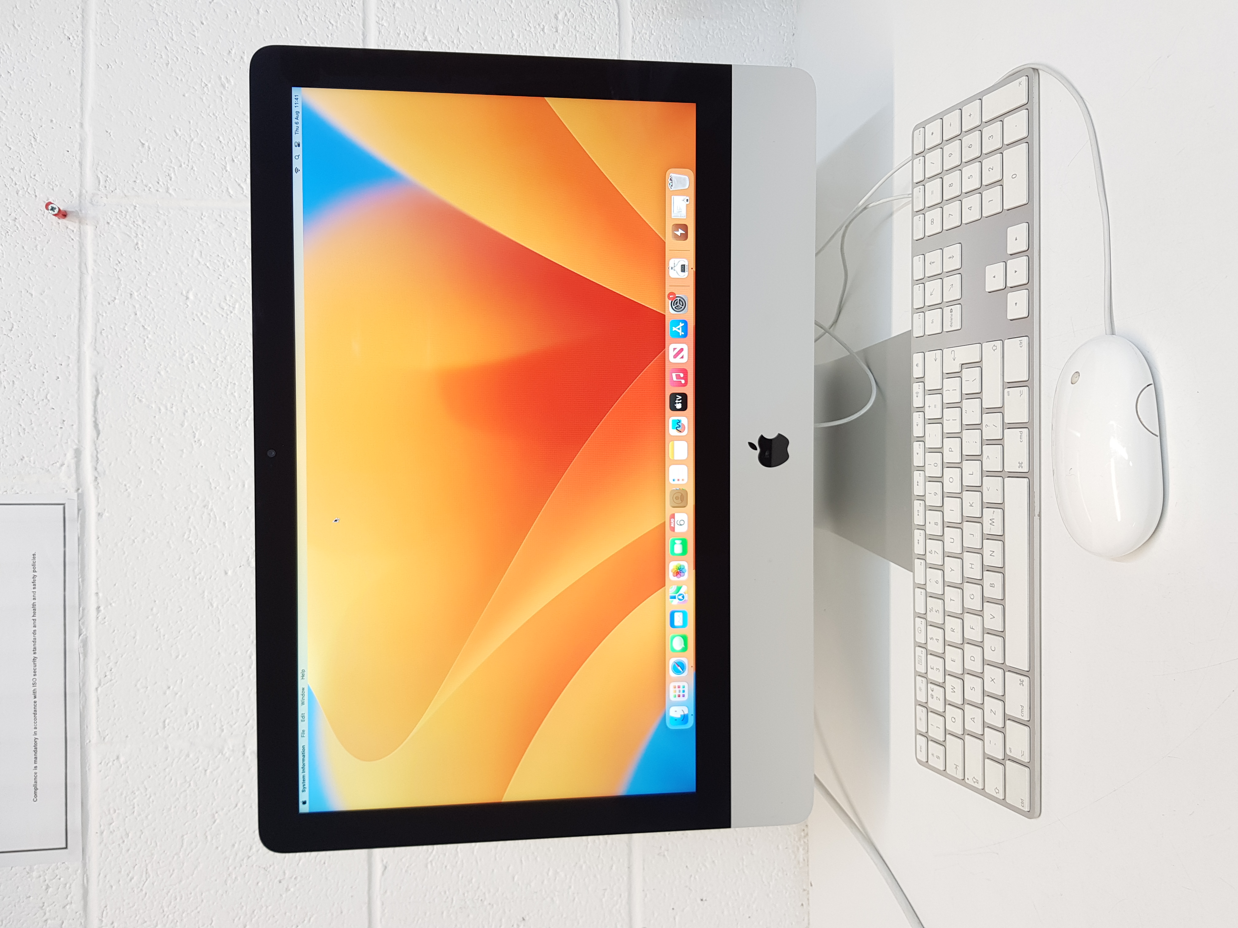 Apple iMac, intel core i5 processor, 8GB RAM, 300GB SSD, intel iris Plus Graphics 1.5GB