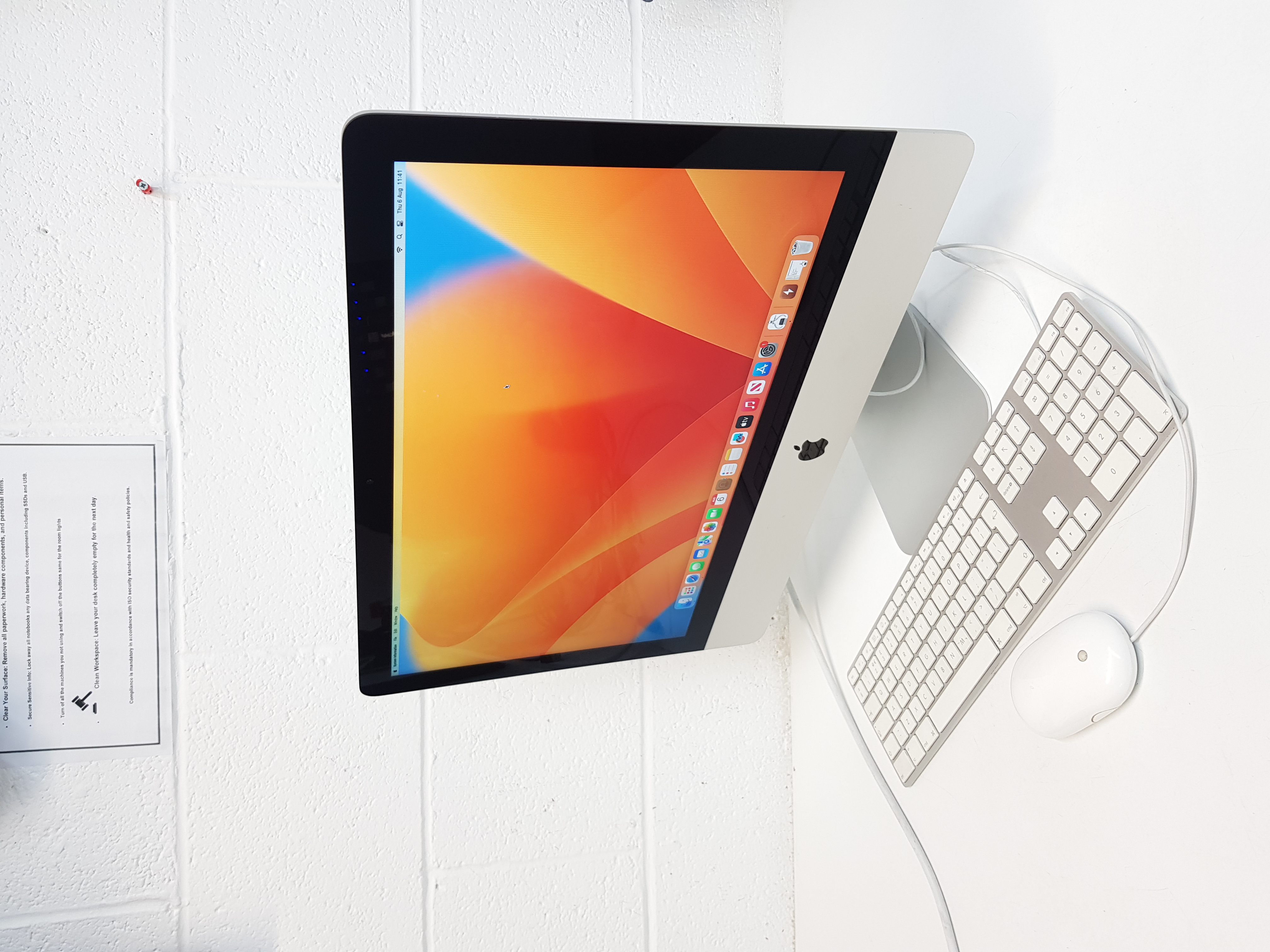 Apple iMac, intel core i5 processor, 8GB RAM, 300GB SSD, intel iris Plus Graphics 1.5GB — additional photo