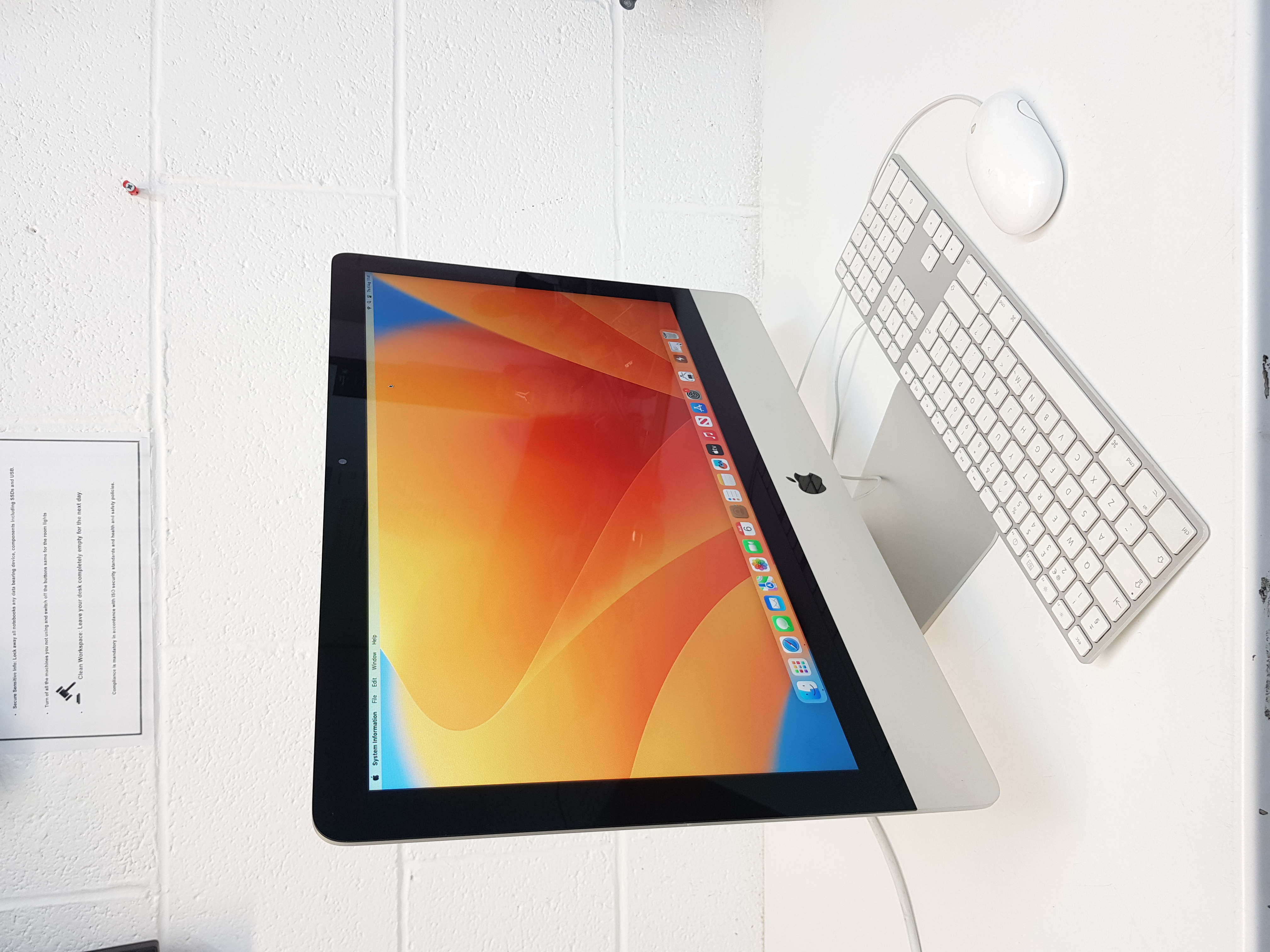 Apple iMac, intel core i5 processor, 8GB RAM, 300GB SSD, intel iris Plus Graphics 1.5GB — additional photo
