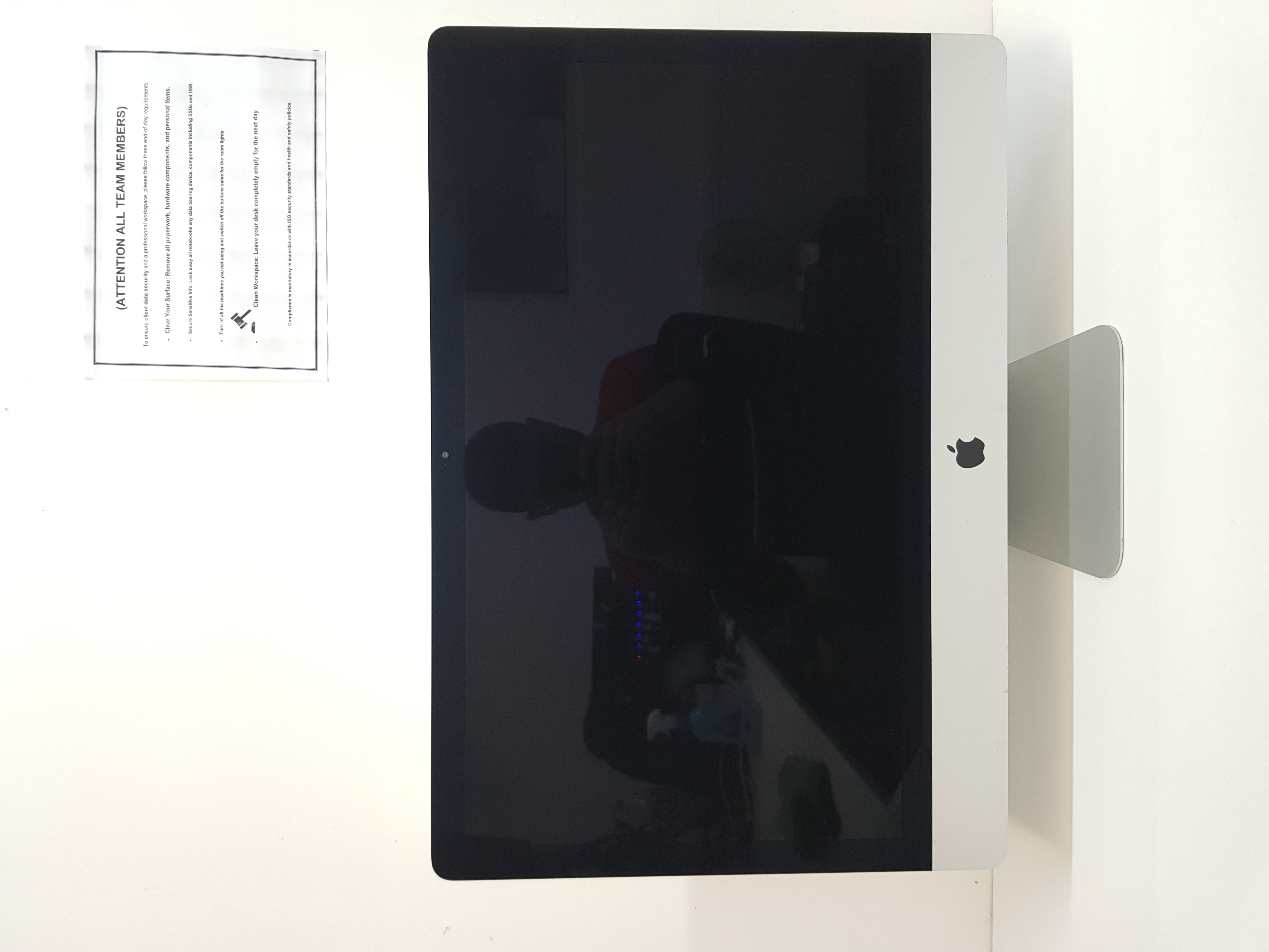 Apple iMac, intel core i7 processor, 24GB RAM, 250GB SSD, Retina 5K, 4GB Graphics — additional photo