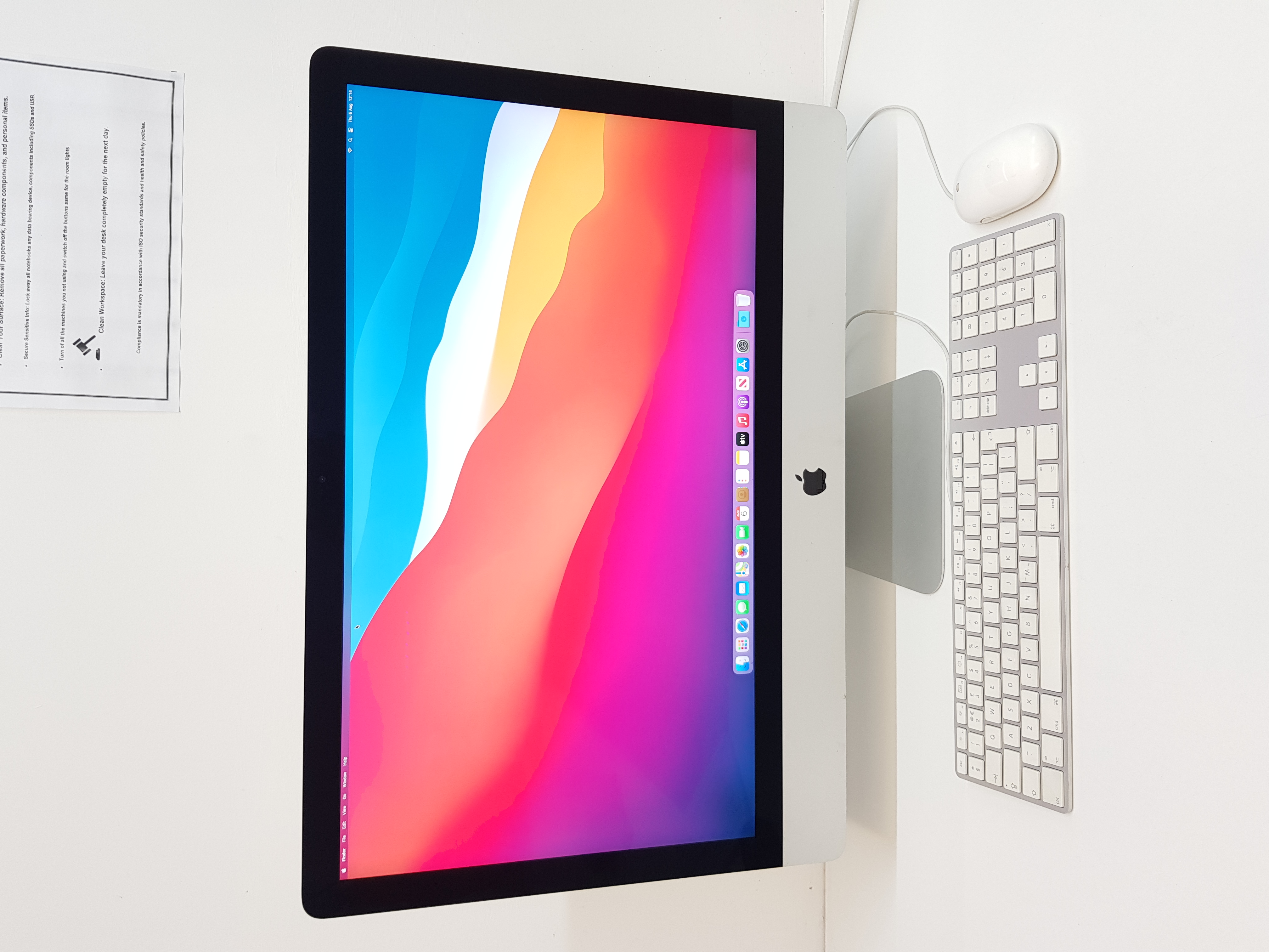 Apple iMac, intel core i7 processor, 24GB RAM, 250GB SSD, Retina 5K, 4GB Graphics — additional photo