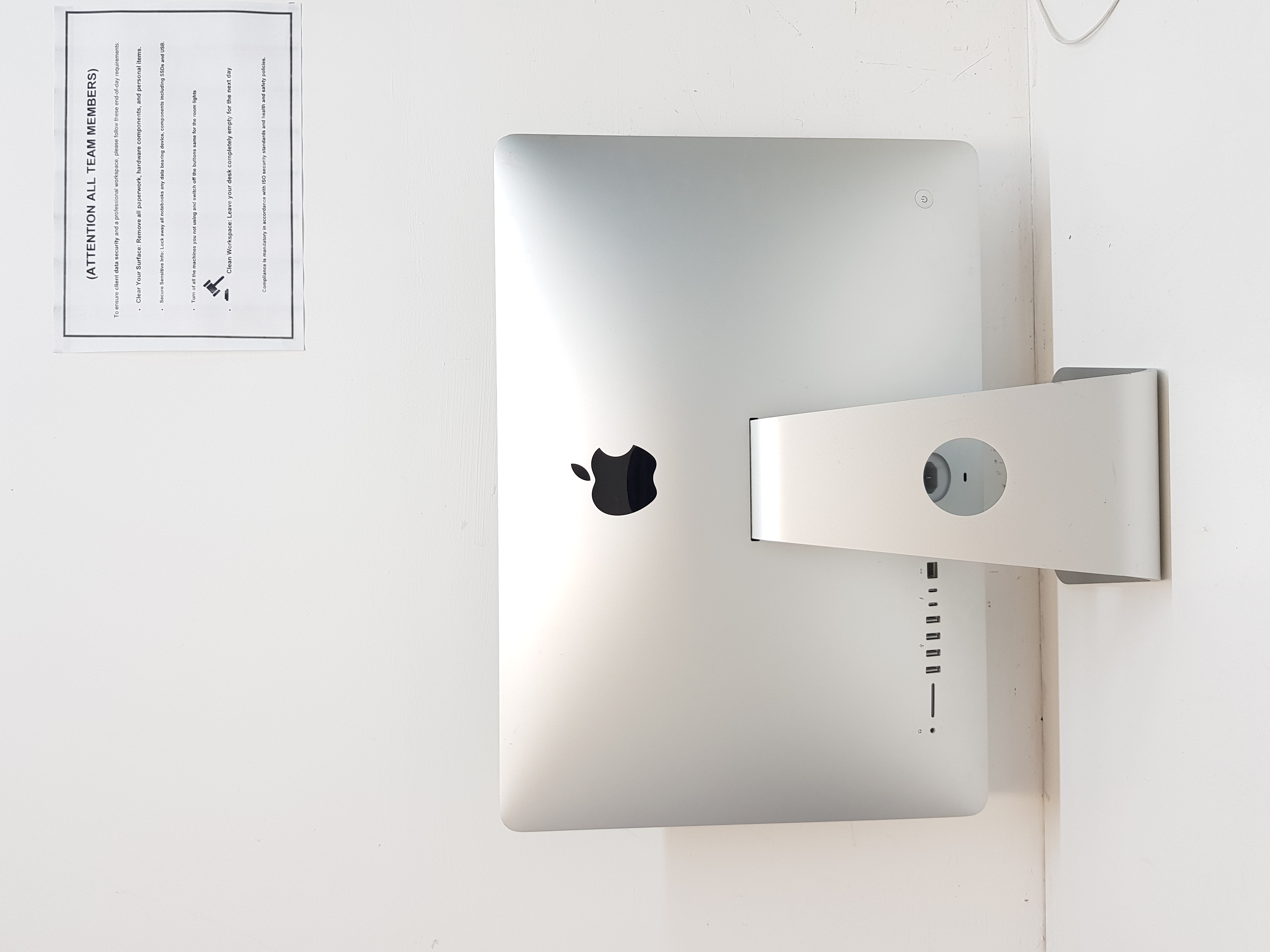 Apple iMac, intel core i5 processor, 8GB RAM, 240GB Storage, Mac OS Ventura — additional photo