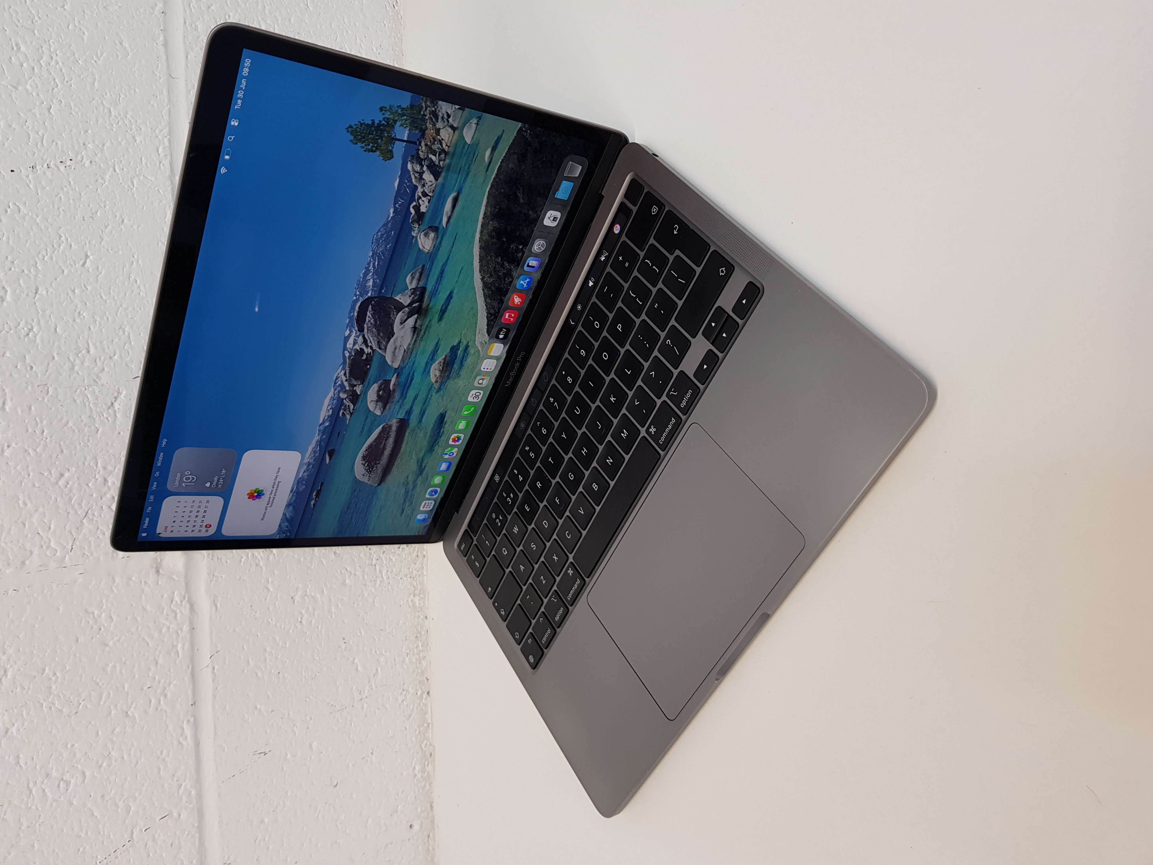 Apple MacBook Pro Laptop, Apple M1 Chip, 16GB RAM, 250GB SSD, macOS Tahoe — additional photo