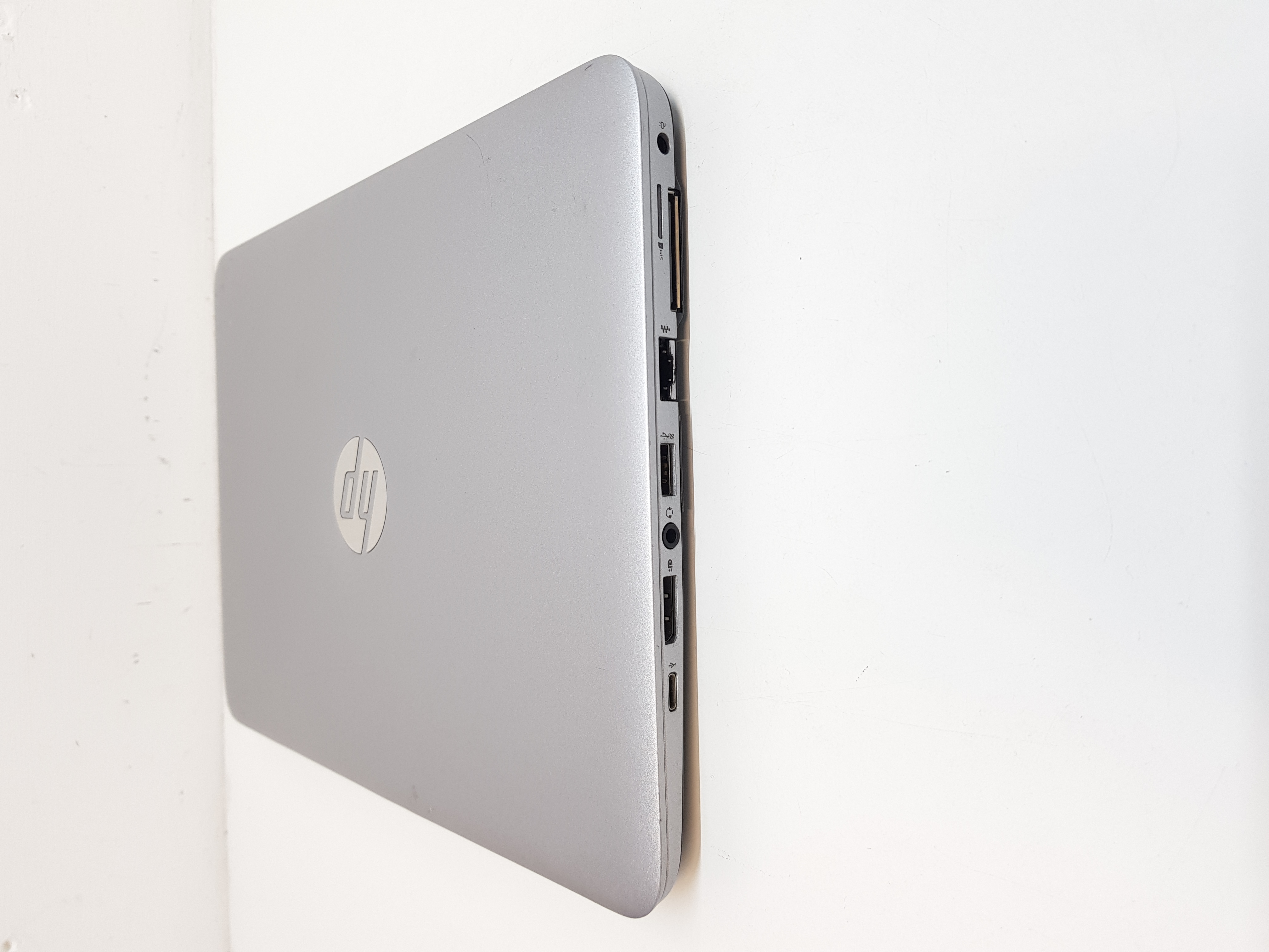 HP laptop, intel core i5, 8GB RAM, 240GB SSD, intel Ultra HD Graphics, Microsoft Office 2021 — additional photo