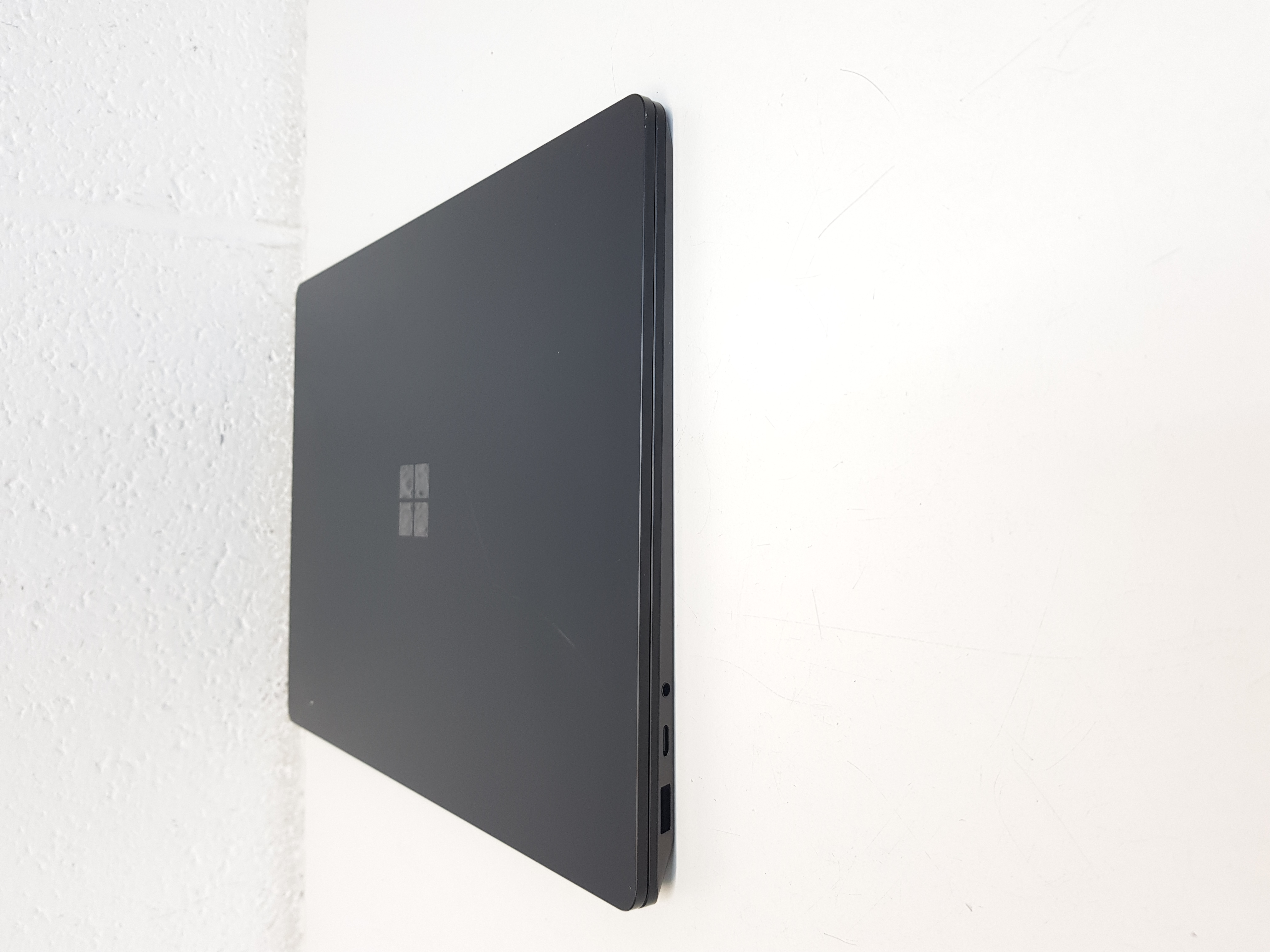 Microsoft surface Touch screen Laptop, i7-10th Gen processor, 16GB Memory, 256GB Storage, MS Office 2021, Windows 11 — additional photo
