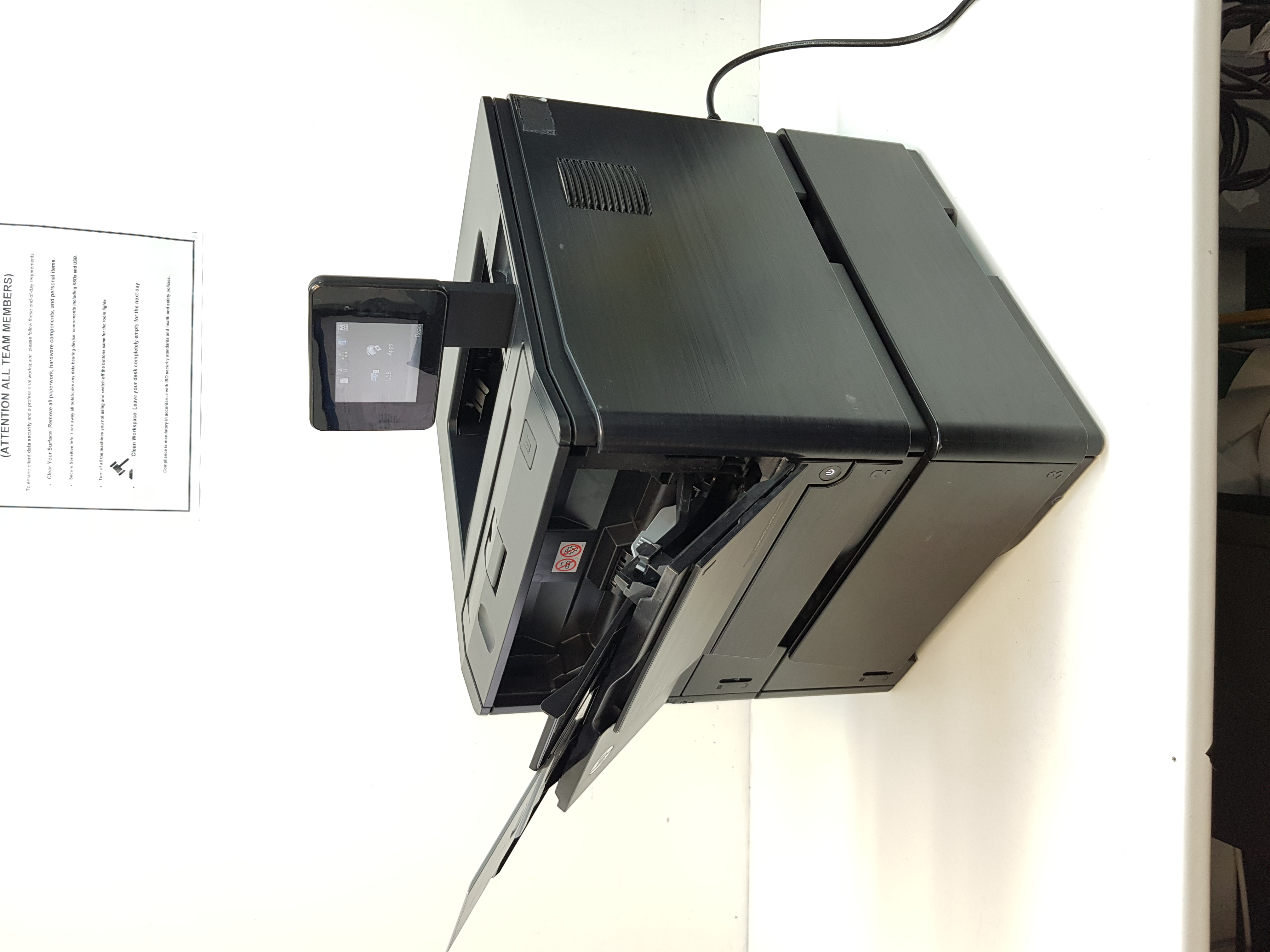 HP Good condition Printer, 100% cartridge ink, LaserJet Pro 400 m401dn — additional photo