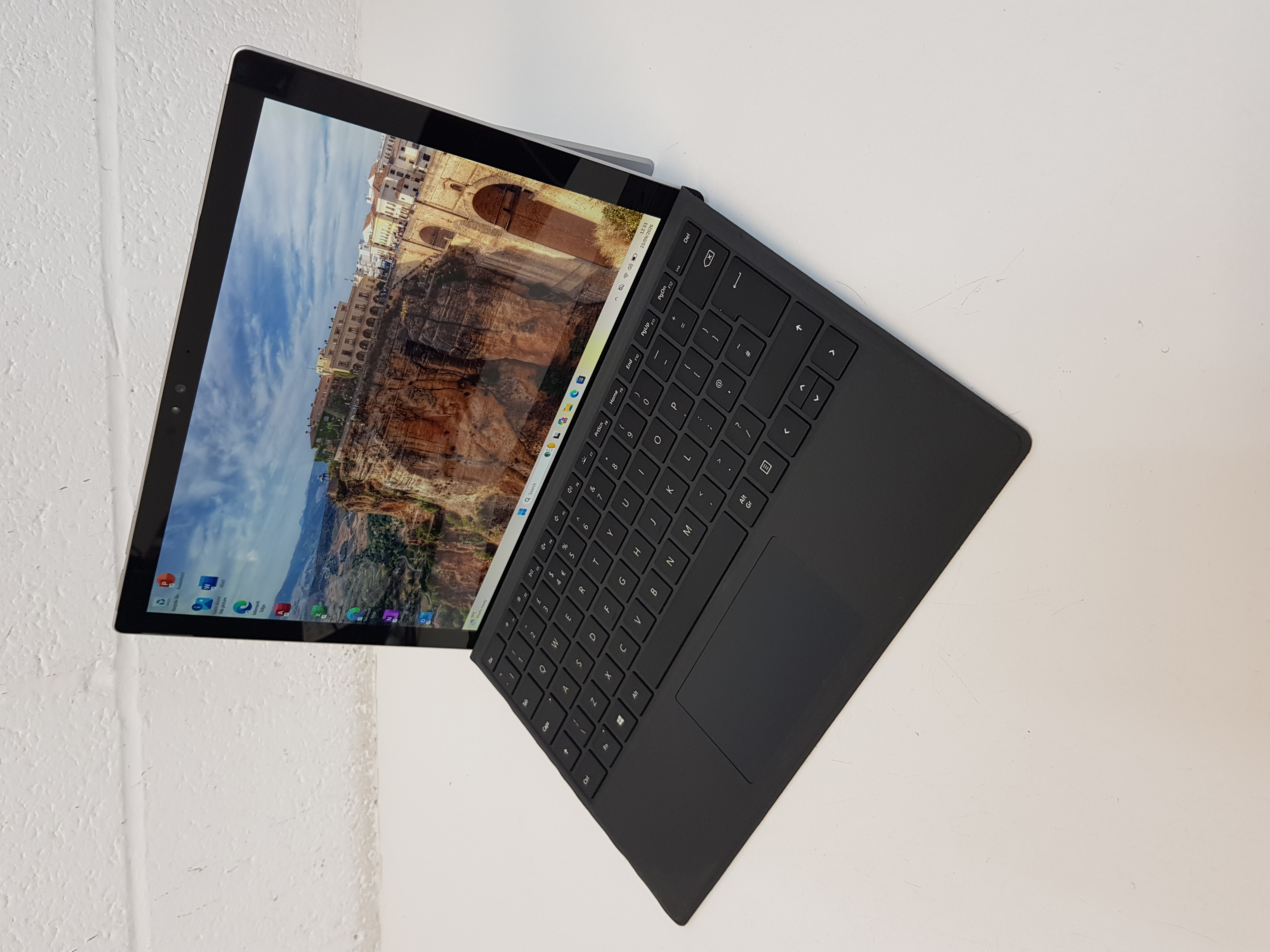 Microsoft Surface Touch screen Laptop, intel core m3, 4GB Memory, 128GB Storage, MS Office 2021, Windows 11 — additional photo