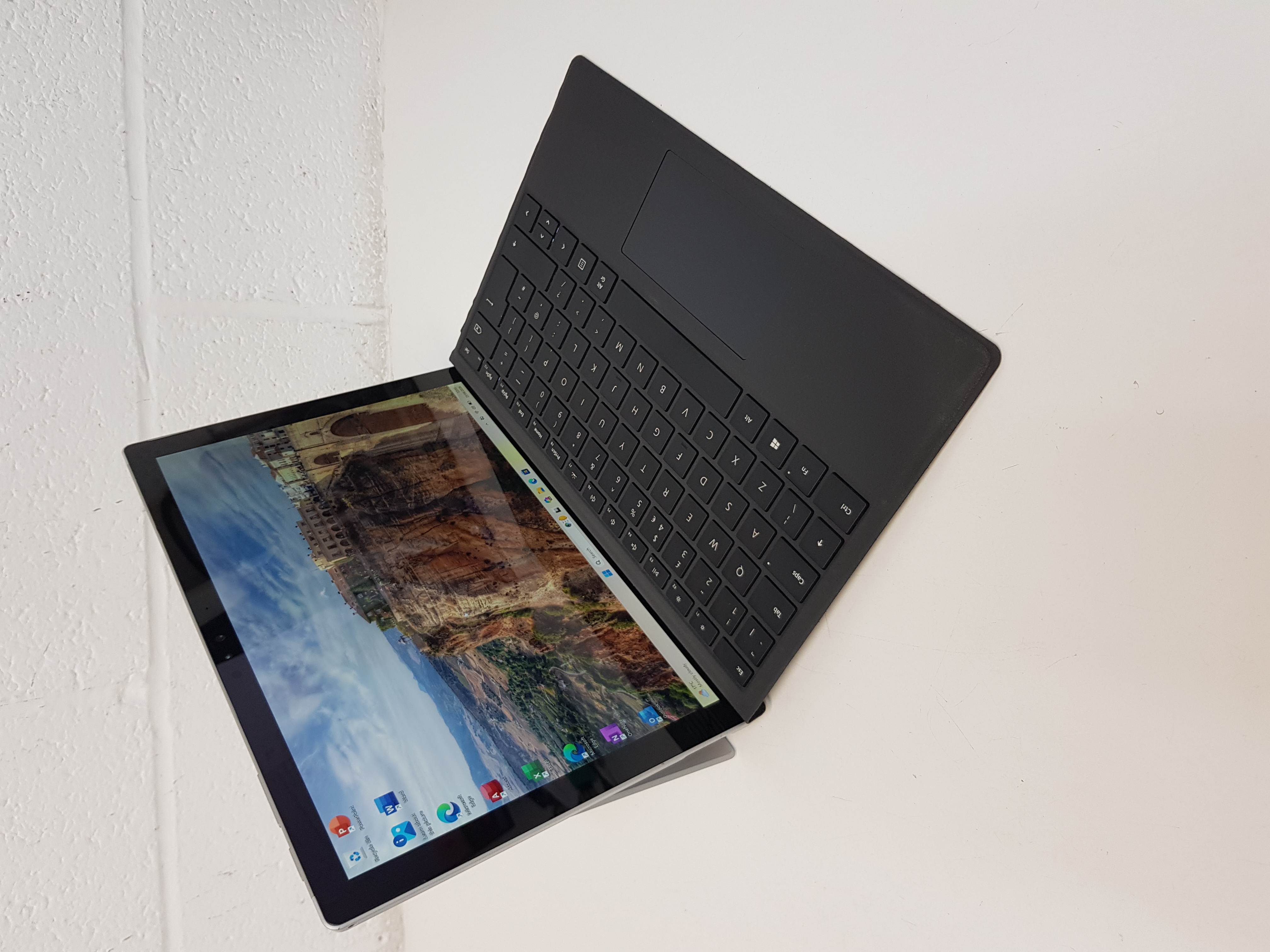 Microsoft Surface Touch screen Laptop, intel core m3, 4GB Memory, 128GB Storage, MS Office 2021, Windows 11 — additional photo