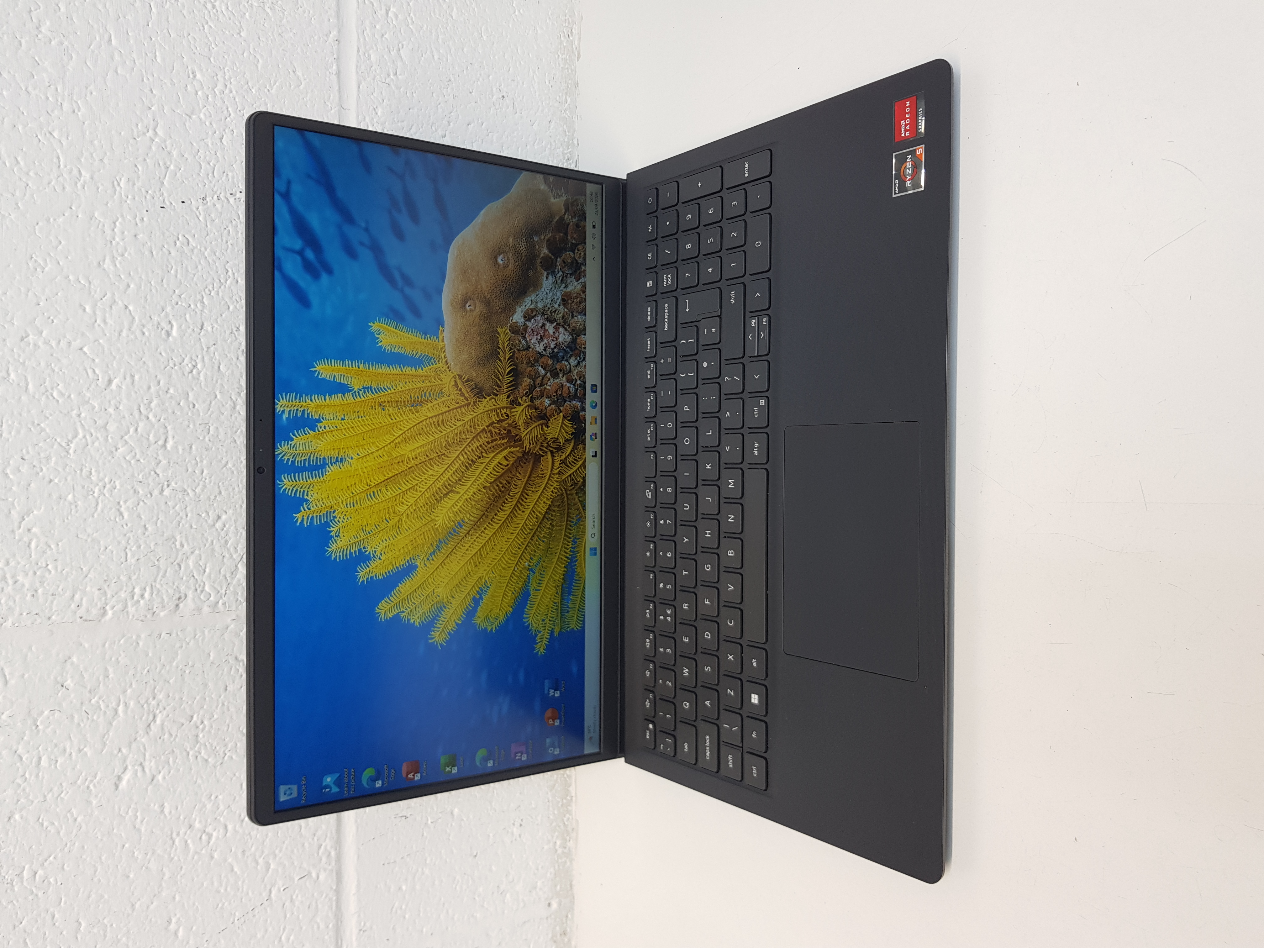 Dell Fast Gaming Laptop, AMD Ryzen 5 processor with 2GB Graphics, 16GB Memory, 1012GB Storage — additional photo