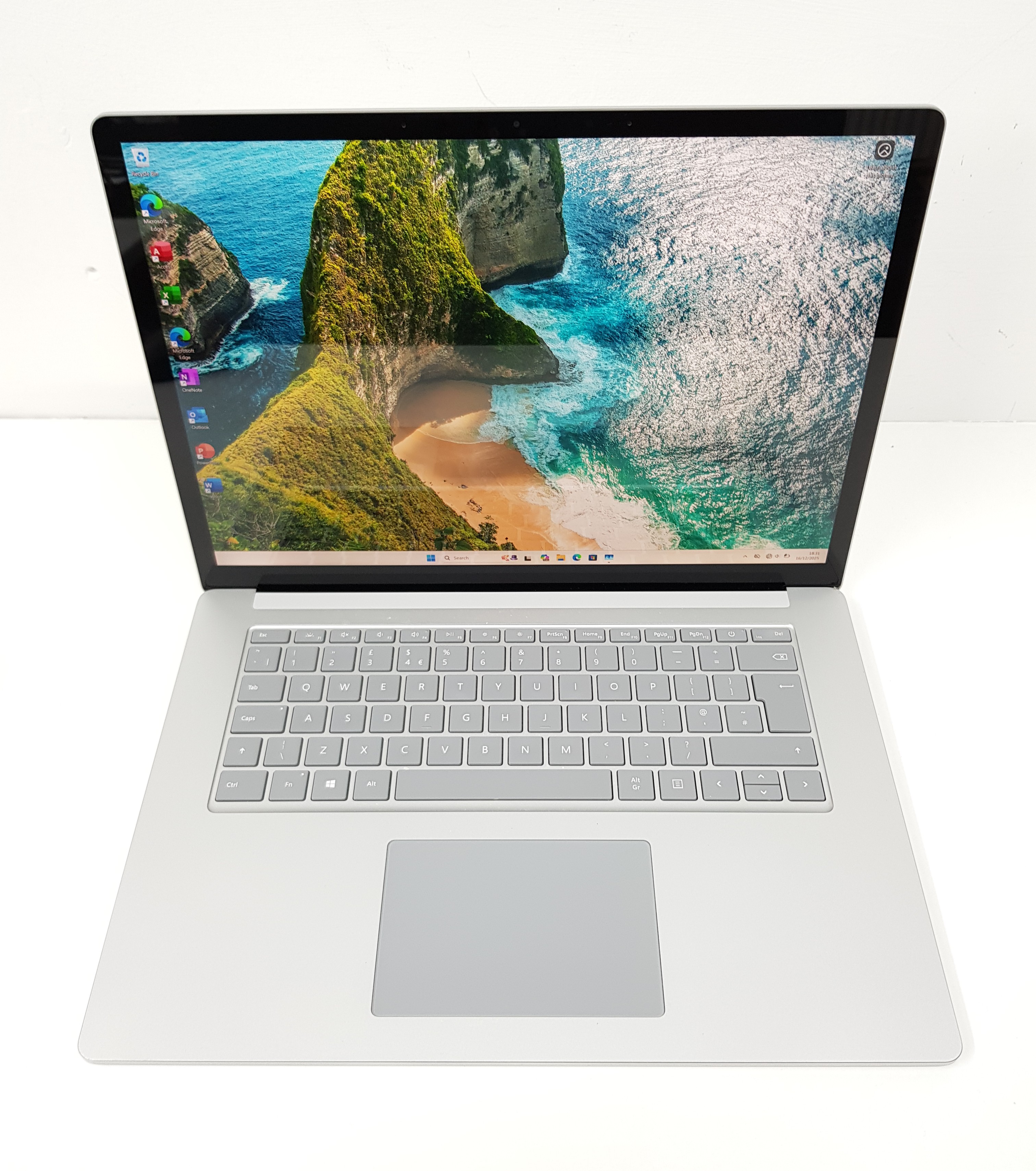 Microsoft Surface Laptop 3 15" | i7 10th Gen | 16GB RAM | 256GB SSD