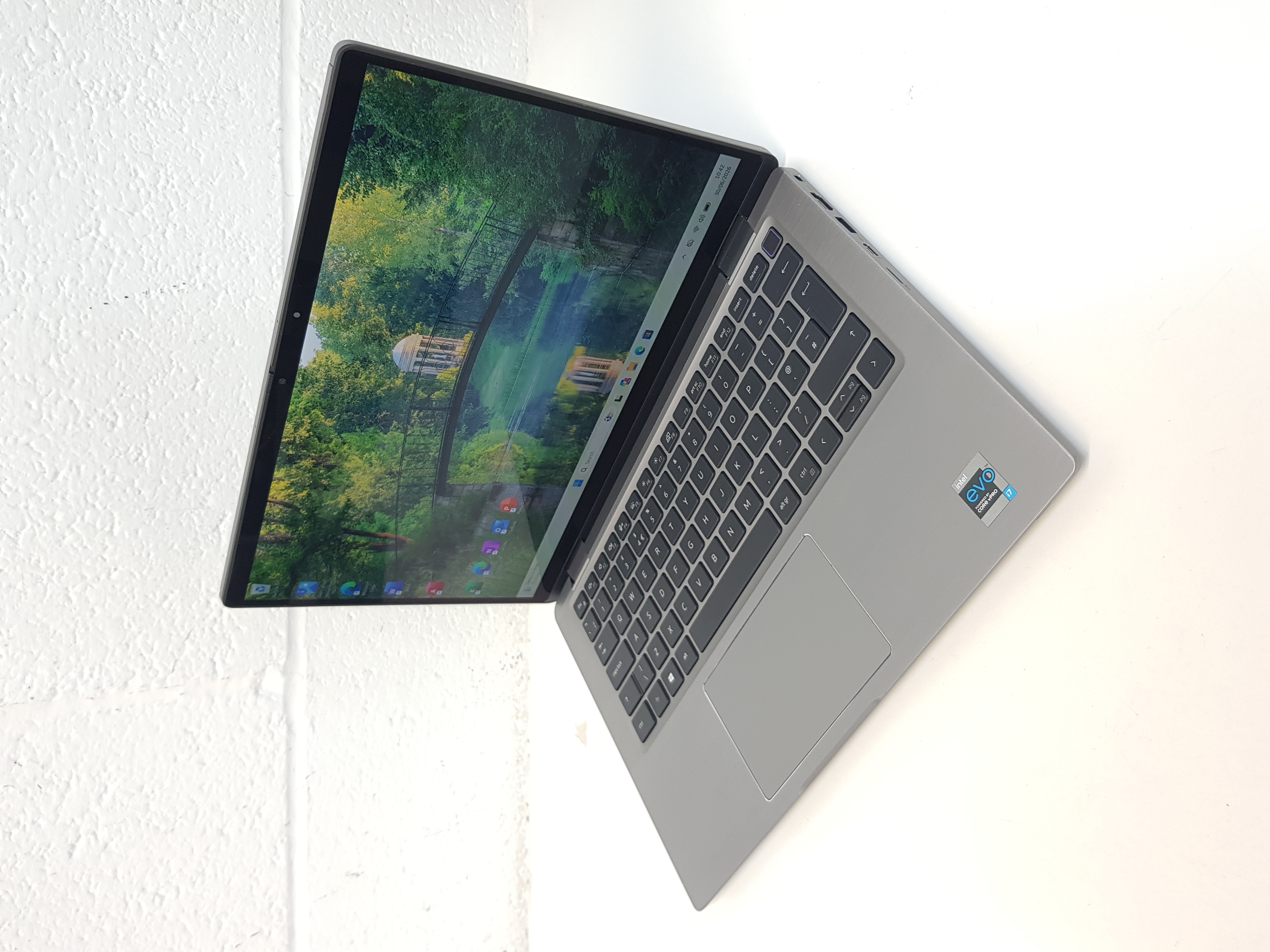 Dell 360° Touch screen Laptop, i7-11th Gen, 16GB Memory, 500GB Storage, MS Office 2021, Windows 11 — additional photo