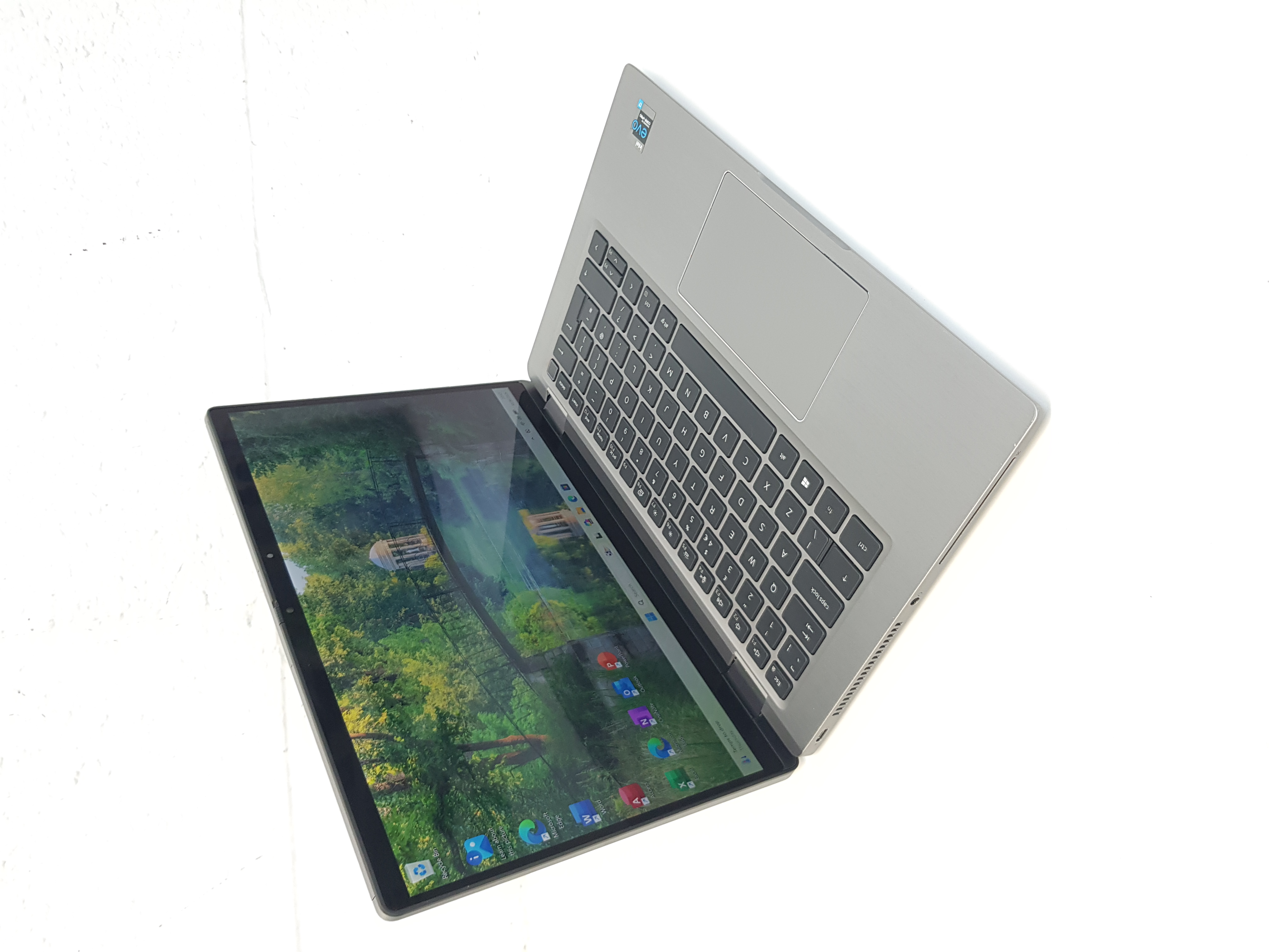Dell 360° Touch screen Laptop, i7-11th Gen, 16GB Memory, 500GB Storage, MS Office 2021, Windows 11 — additional photo