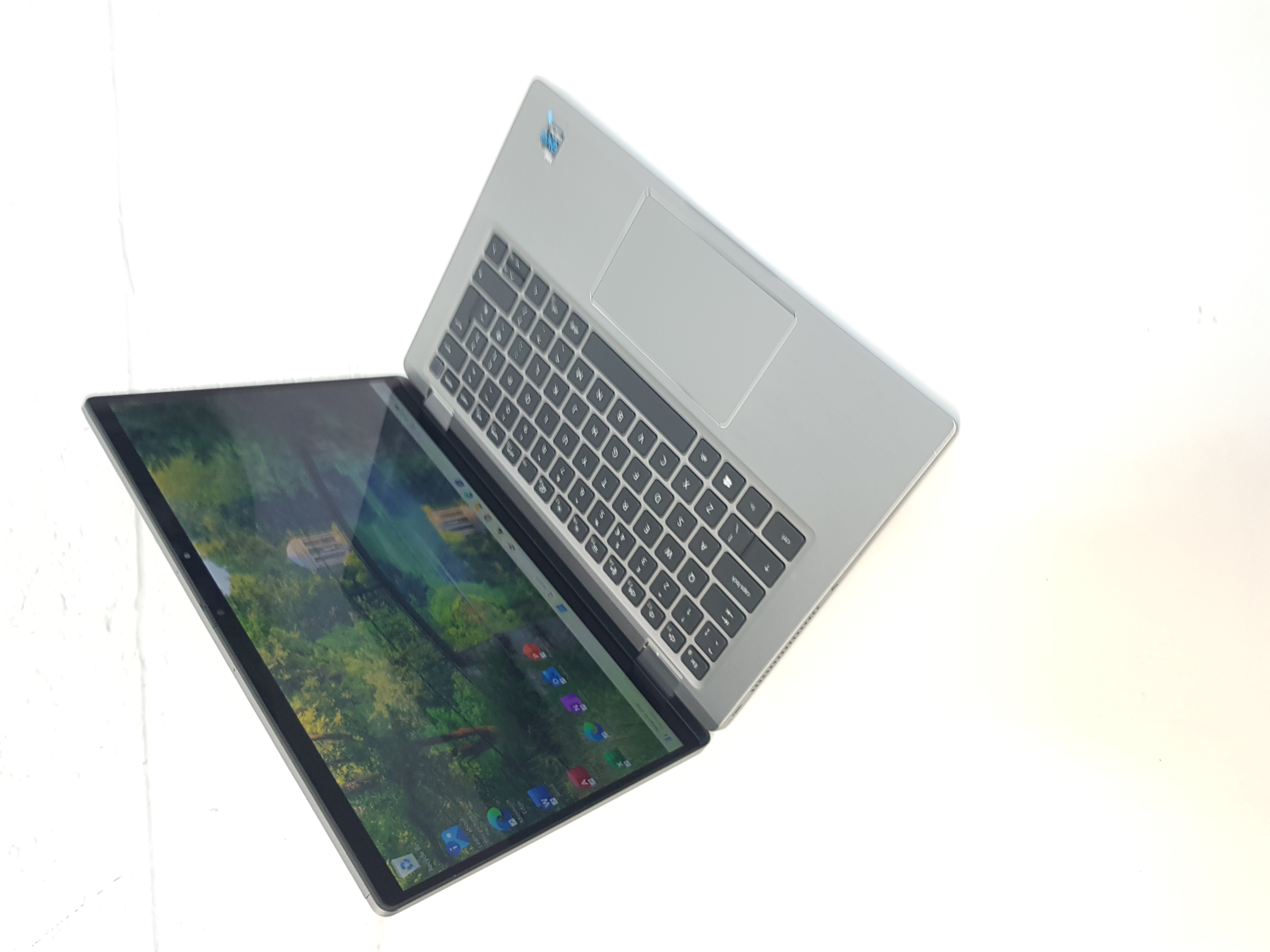 Dell 360° Touch screen Laptop, i7-11th Gen, 16GB Memory, 500GB Storage, MS Office 2021, Windows 11 — additional photo