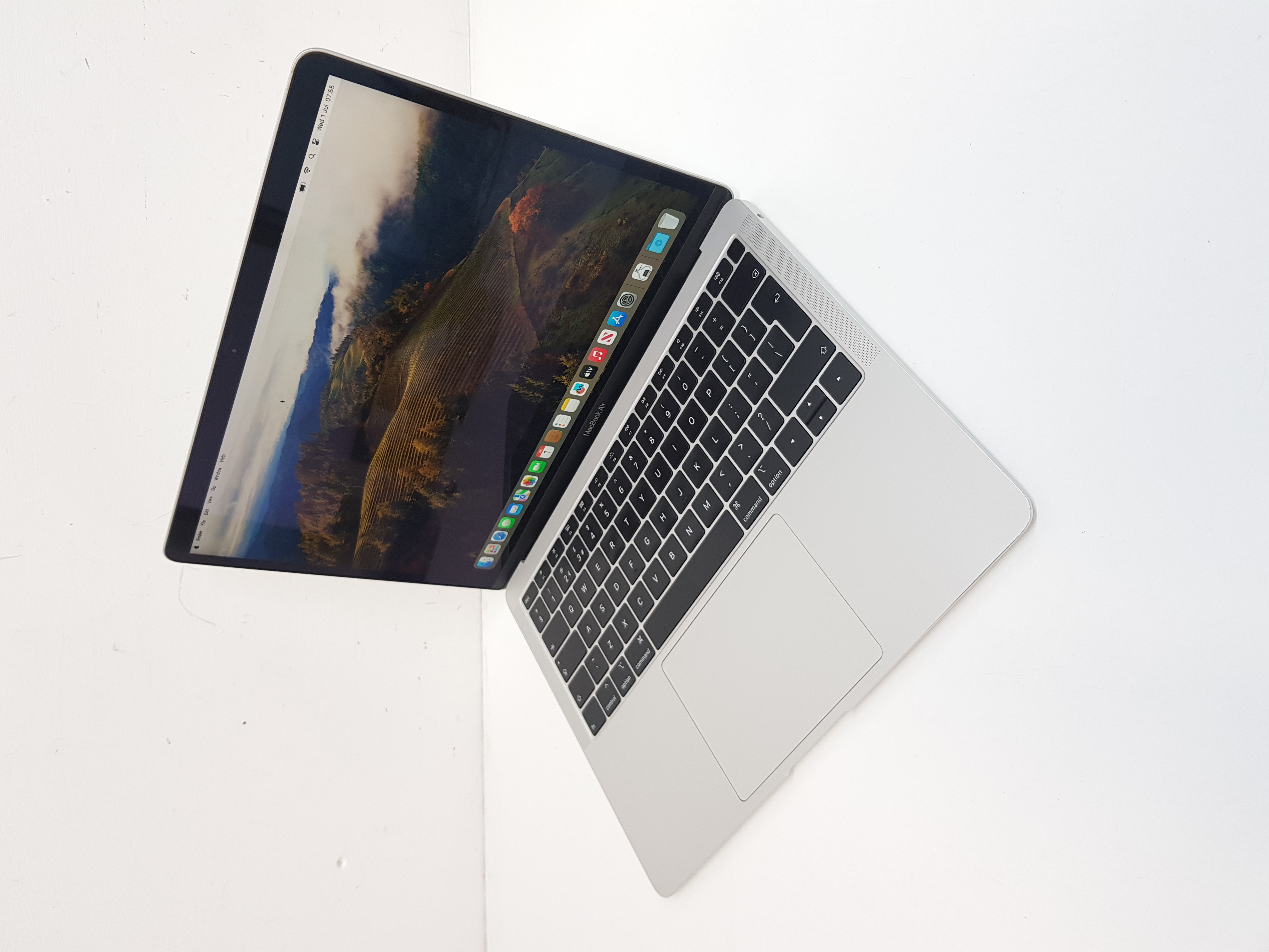Apple MacBook laptop, intel core i5 processor, 8GB RAM, 250GB SSD , macOS sonoma — additional photo