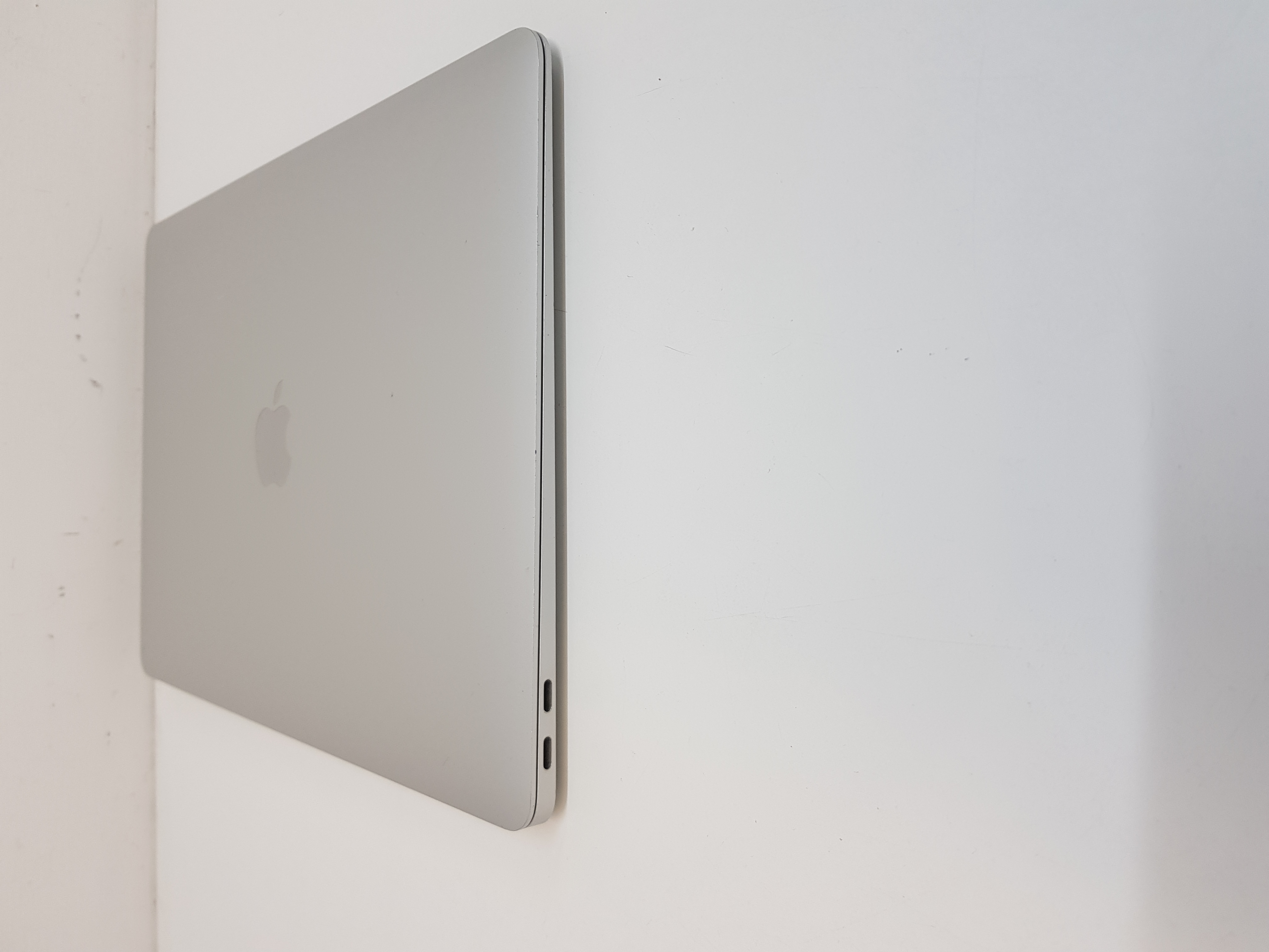 Apple MacBook laptop, intel core i5 processor, 8GB RAM, 250GB SSD , macOS sonoma — additional photo