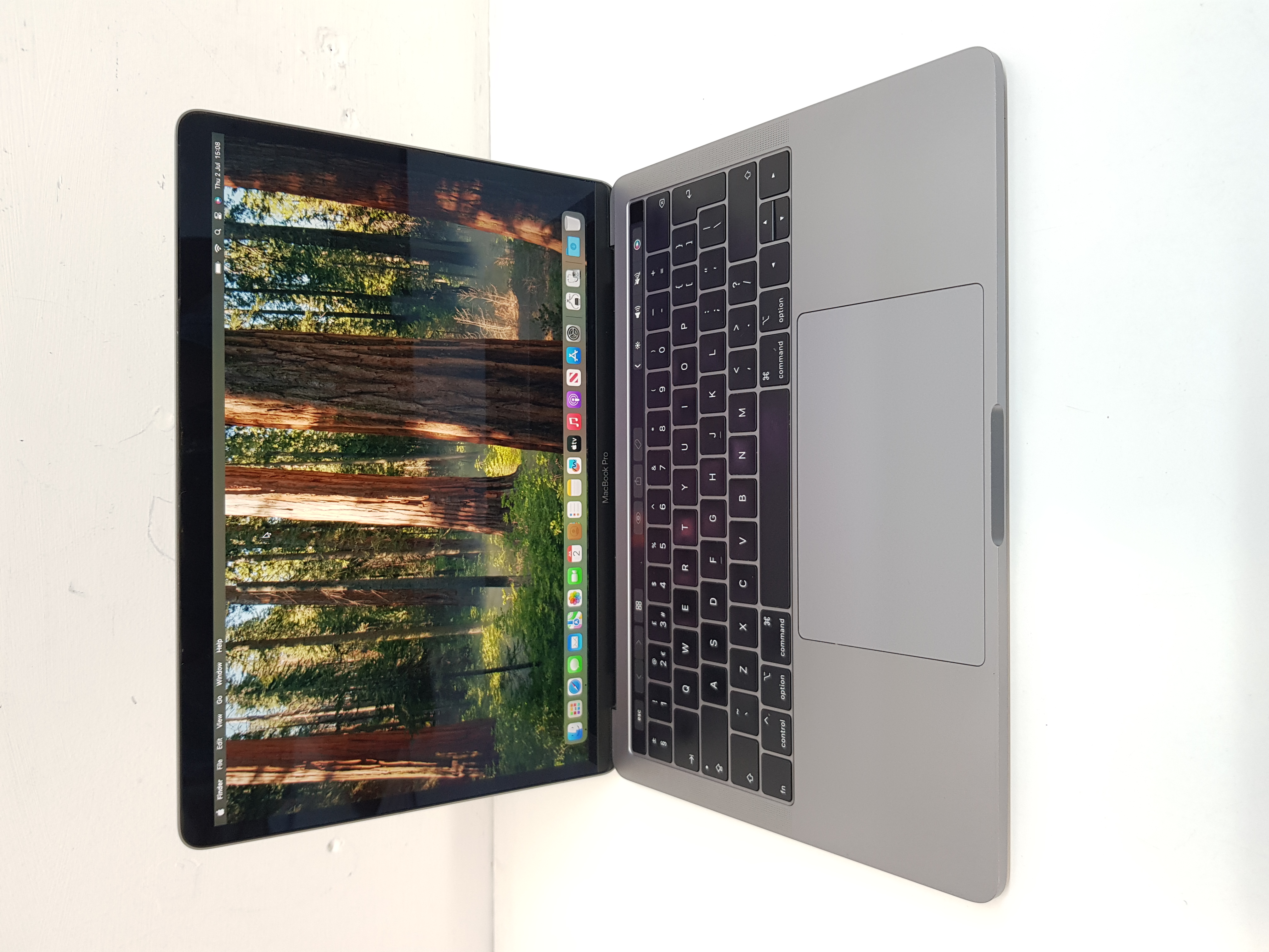 Apple MacBook Pro laptop, Quad-core i5 processor, 8GB RAM, 500GB SSD, macOS Sequoia