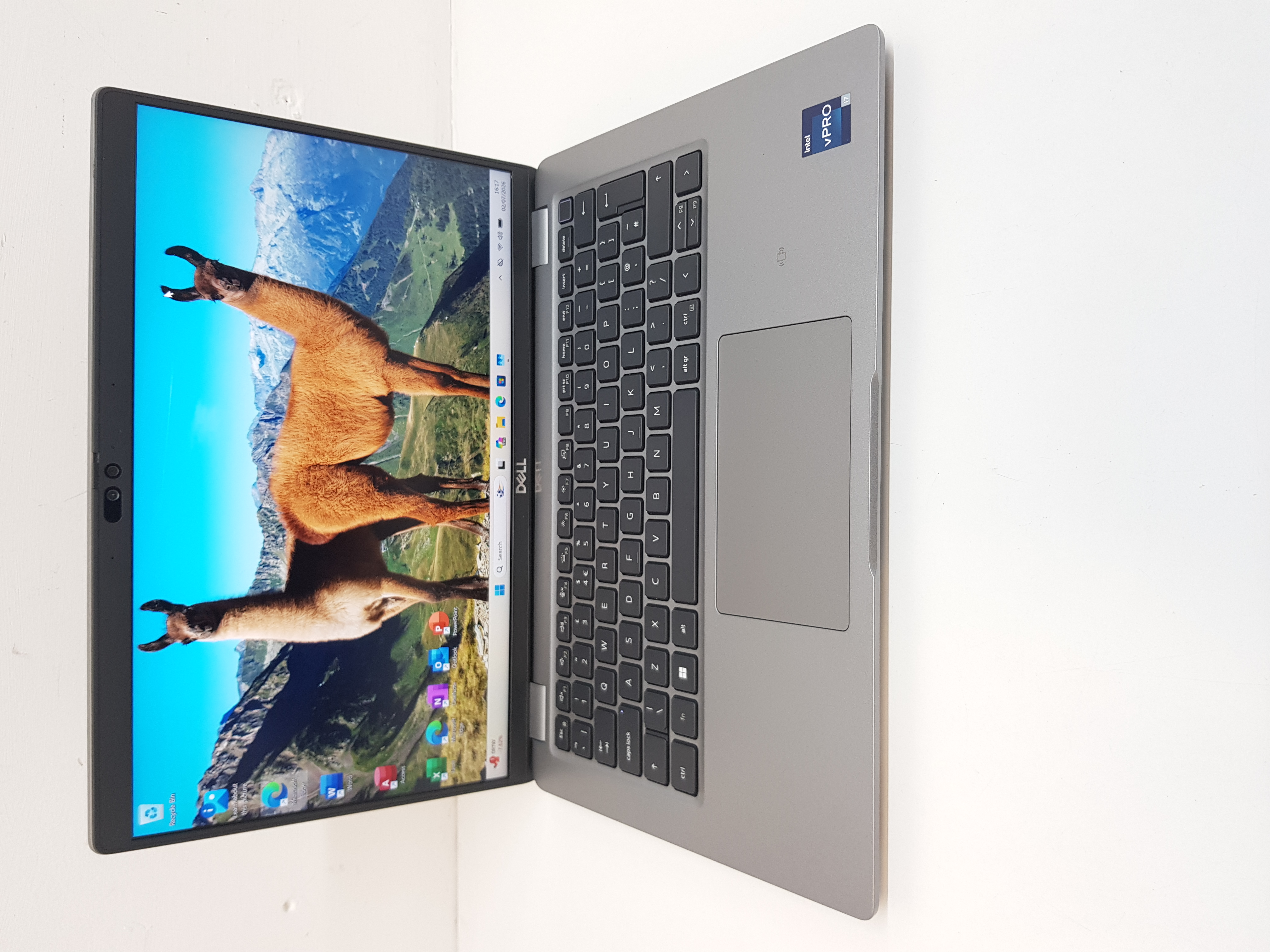 Super fast Dell laptop with 13th Gen intel core i7 processor, 16GB RAM, 512GB SSD, MS Office 2021