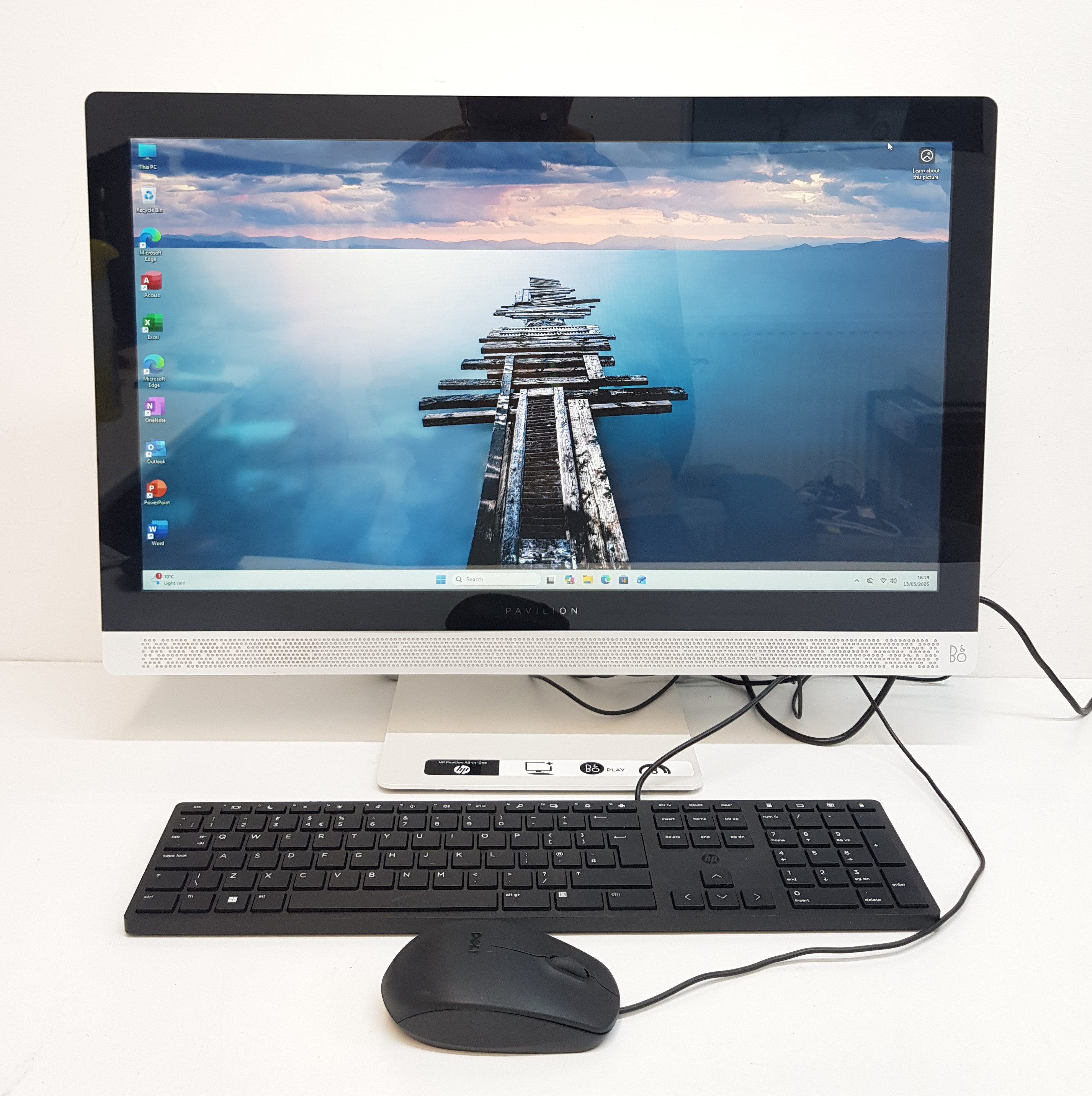 HP All-in-One PC | AMD 7th Gen | 16GB RAM | 240GB SSD | 23.8" Display | £200