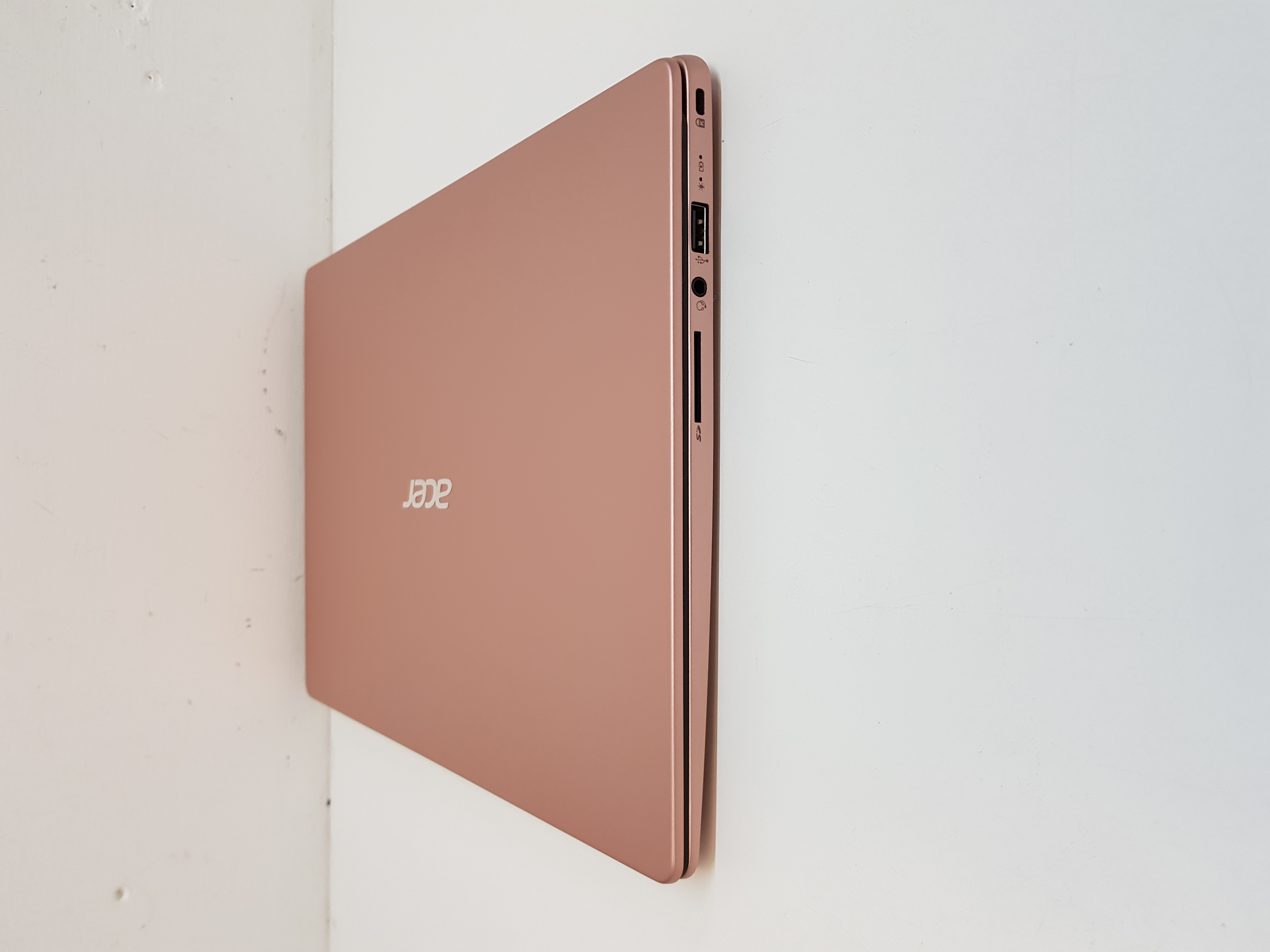 Acre laptop, intel Pentium Silver, 4GB RAM, 256GB SSD,UHD Graphics, Microsoft Office 2021 — additional photo