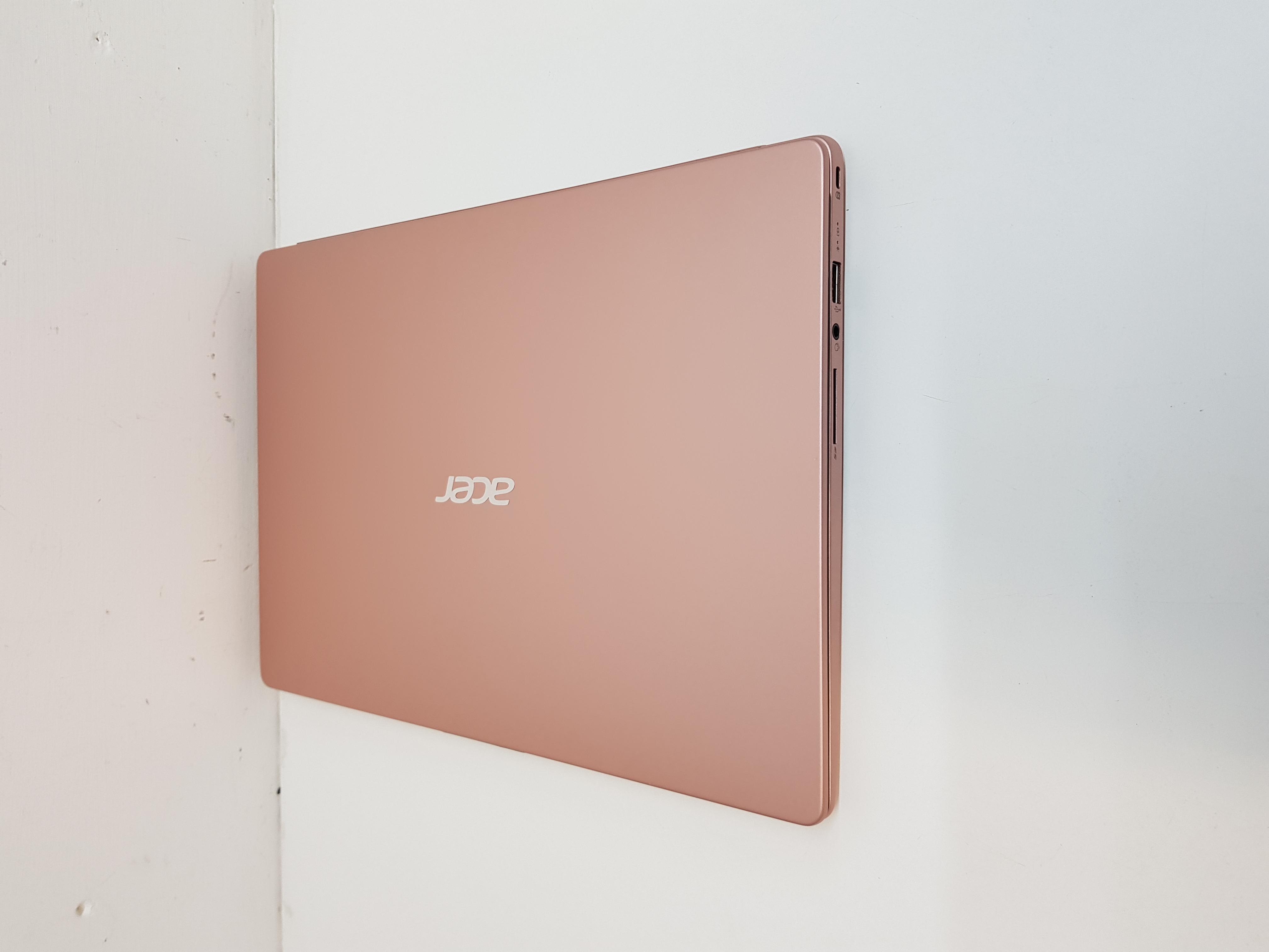 Acre laptop, intel Pentium Silver, 4GB RAM, 256GB SSD,UHD Graphics, Microsoft Office 2021 — additional photo