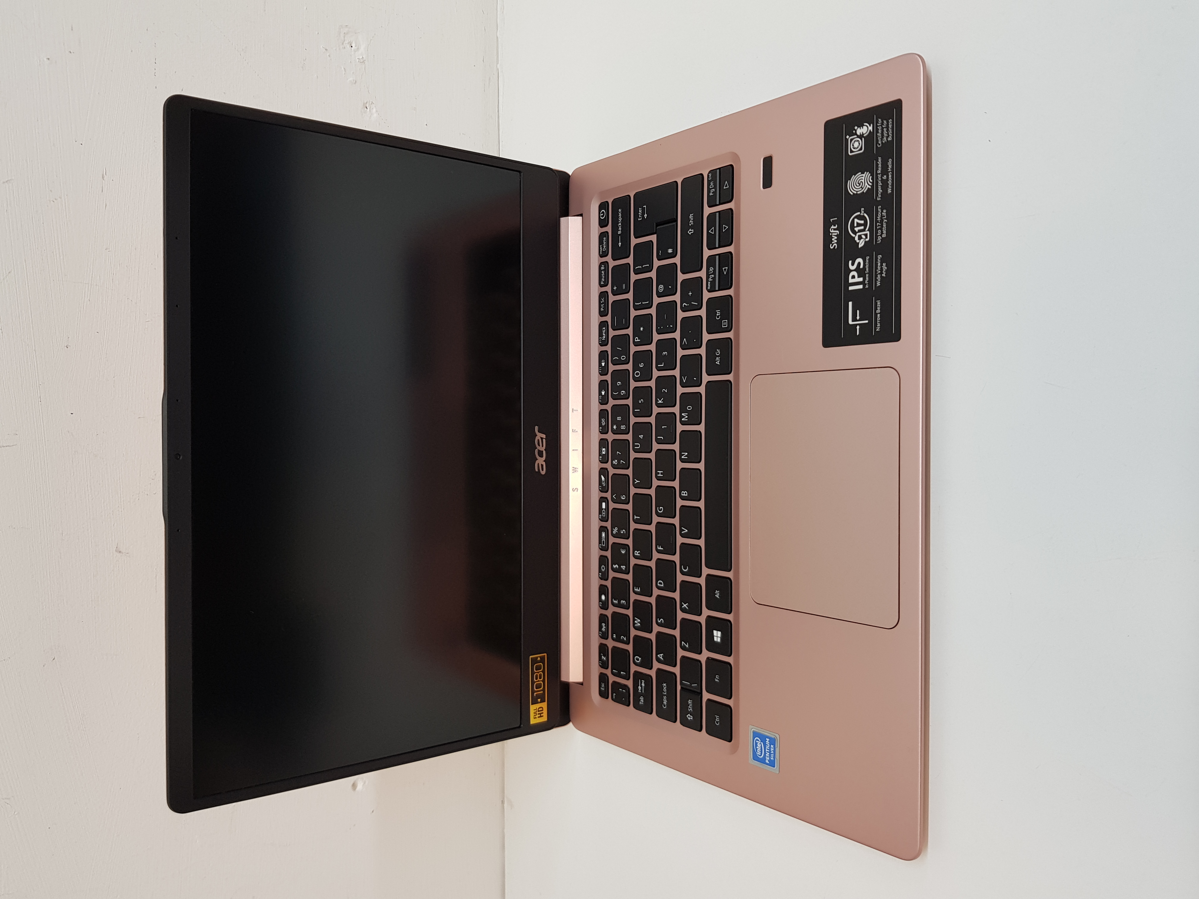 Acre laptop, intel Pentium Silver, 4GB RAM, 256GB SSD,UHD Graphics, Microsoft Office 2021 — additional photo
