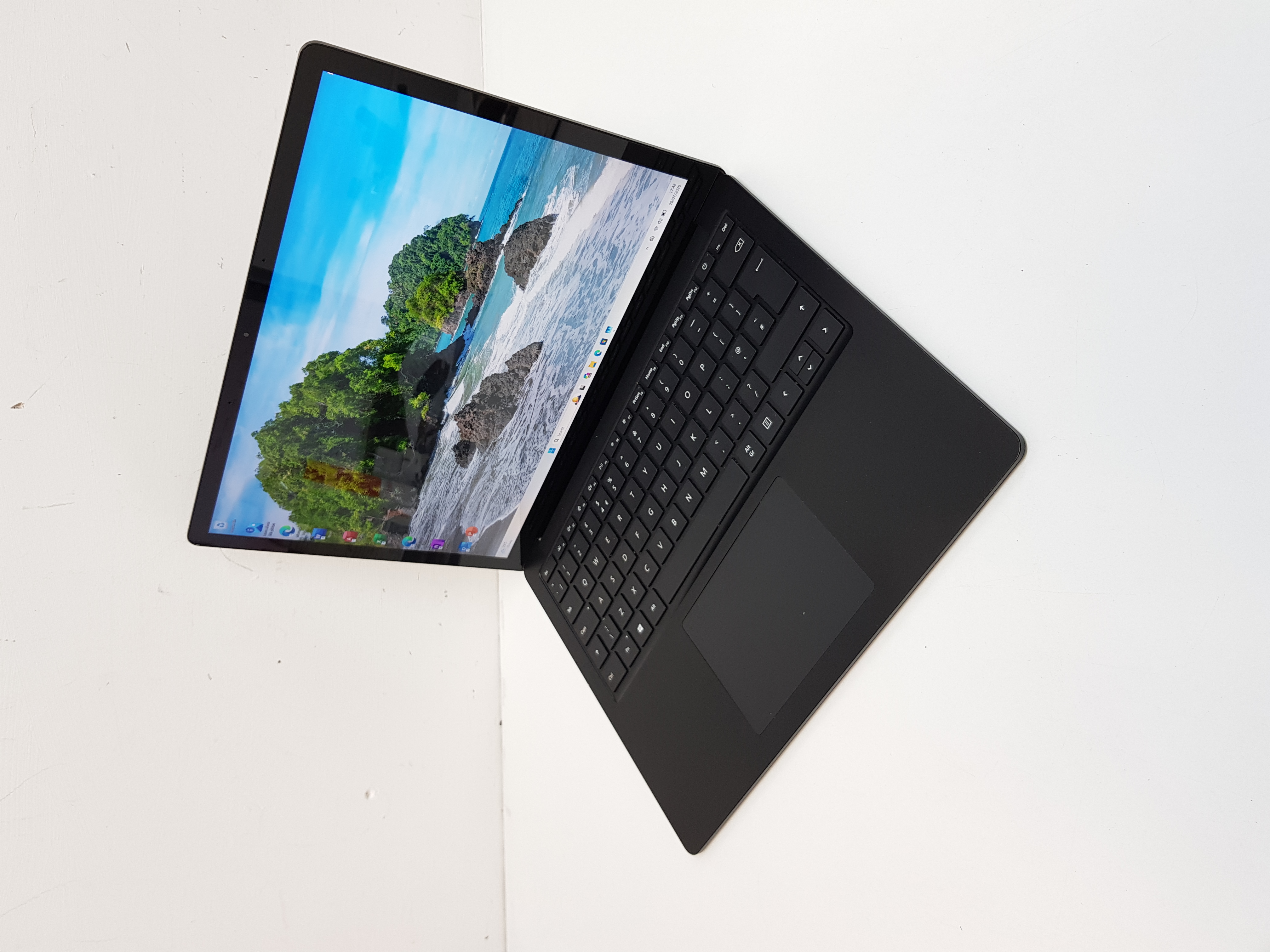 Microsoft Surface Touch screen laptop, i7-10th Gen, 16GB RAM, 256GB SSD, Microsoft Office 2021 — additional photo