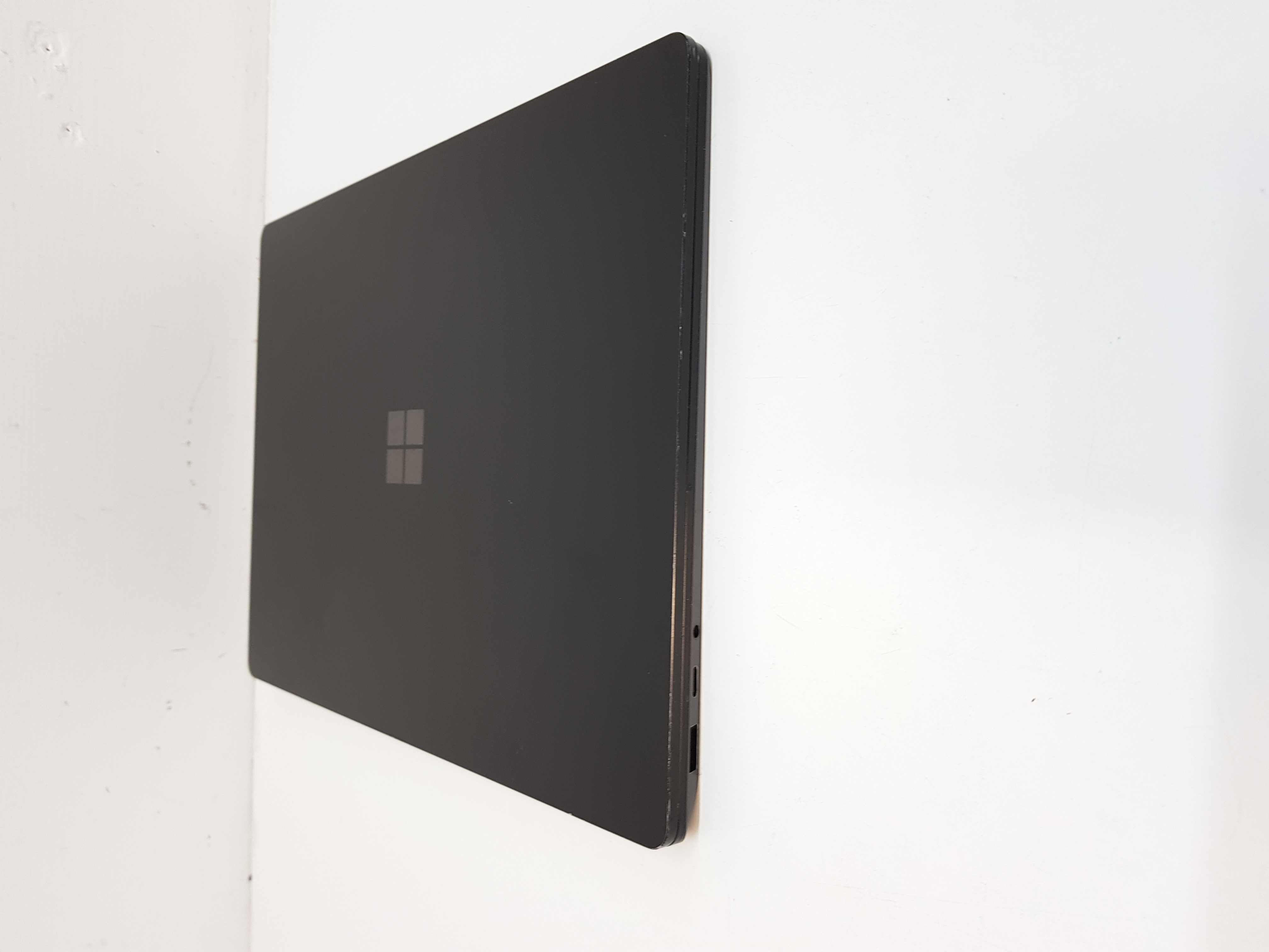 Microsoft Surface Touch screen laptop, i7-10th Gen, 16GB RAM, 256GB SSD, Microsoft Office 2021 — additional photo