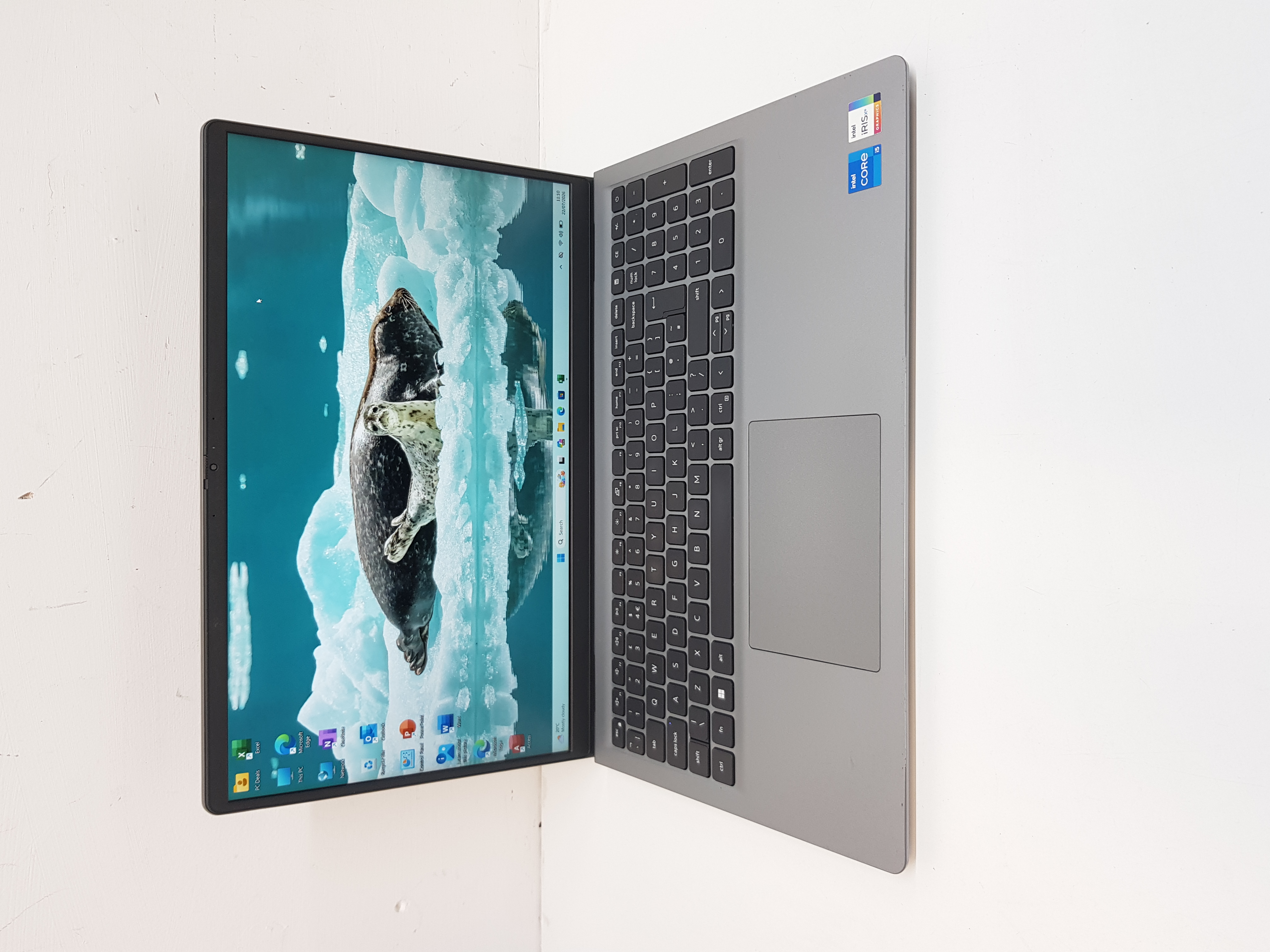 Dell Super fast laptop, 10-cores intel core i5-13th Gen, 16GB RAM, 512GB SSD