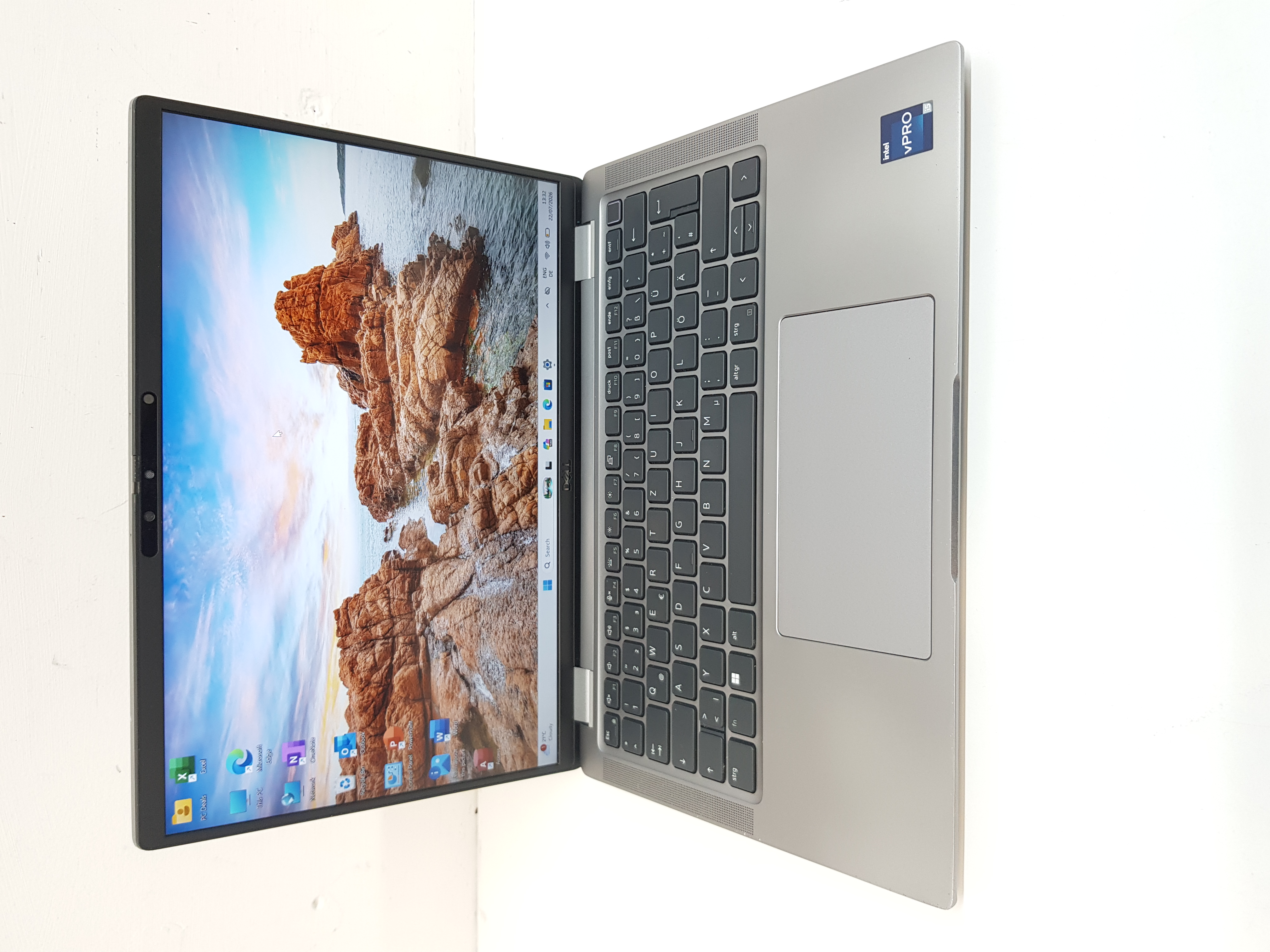 Super fast Dell laptop, 13th Gen intel Core i5, 16GB RAM, 512GB SSD, Microsoft Office 2021